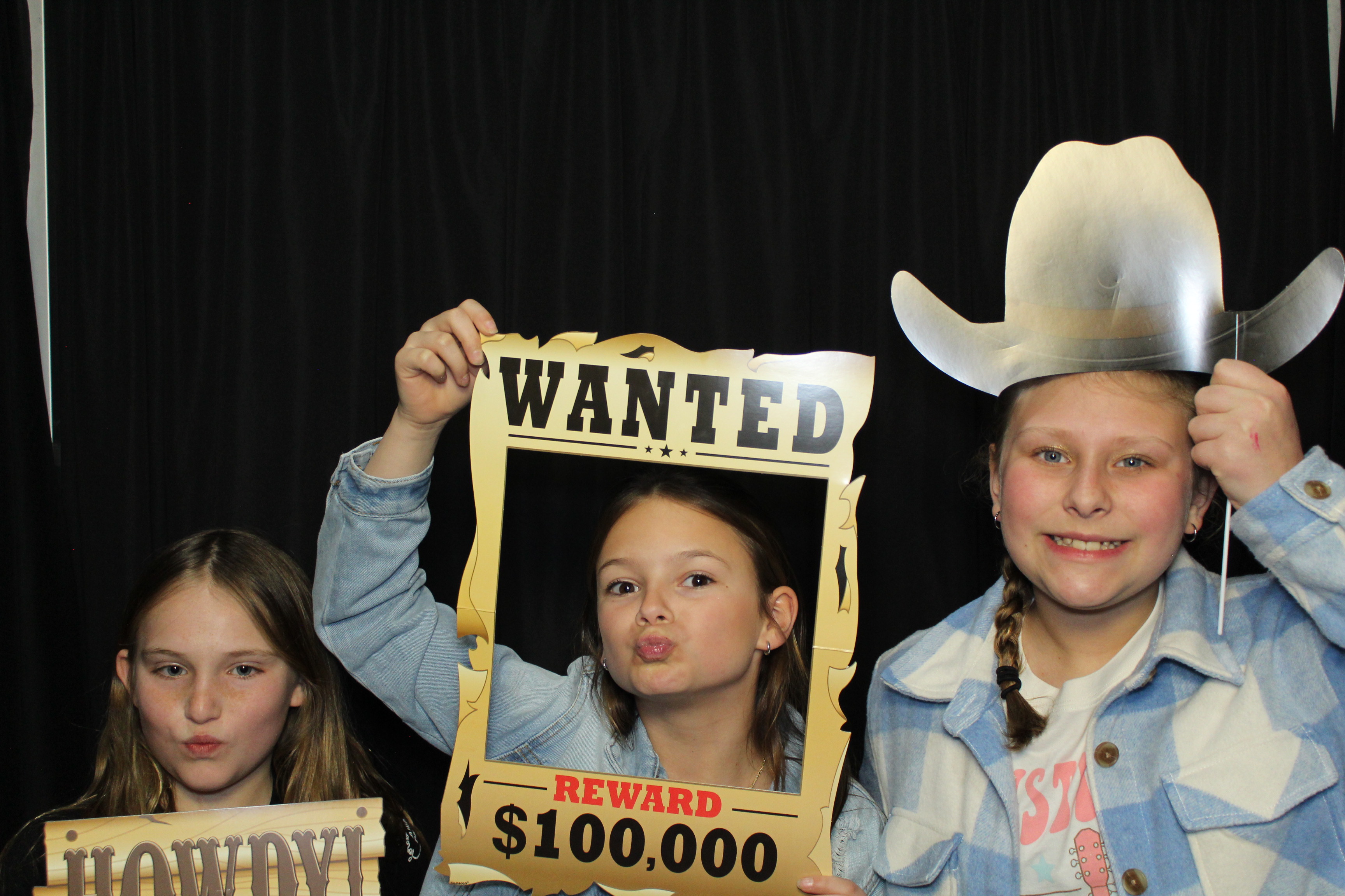 Girl Scouts | View more photos from the event at gallery.photoboothcincy.com/u/PhotoBoothCincy/Girl-Scouts