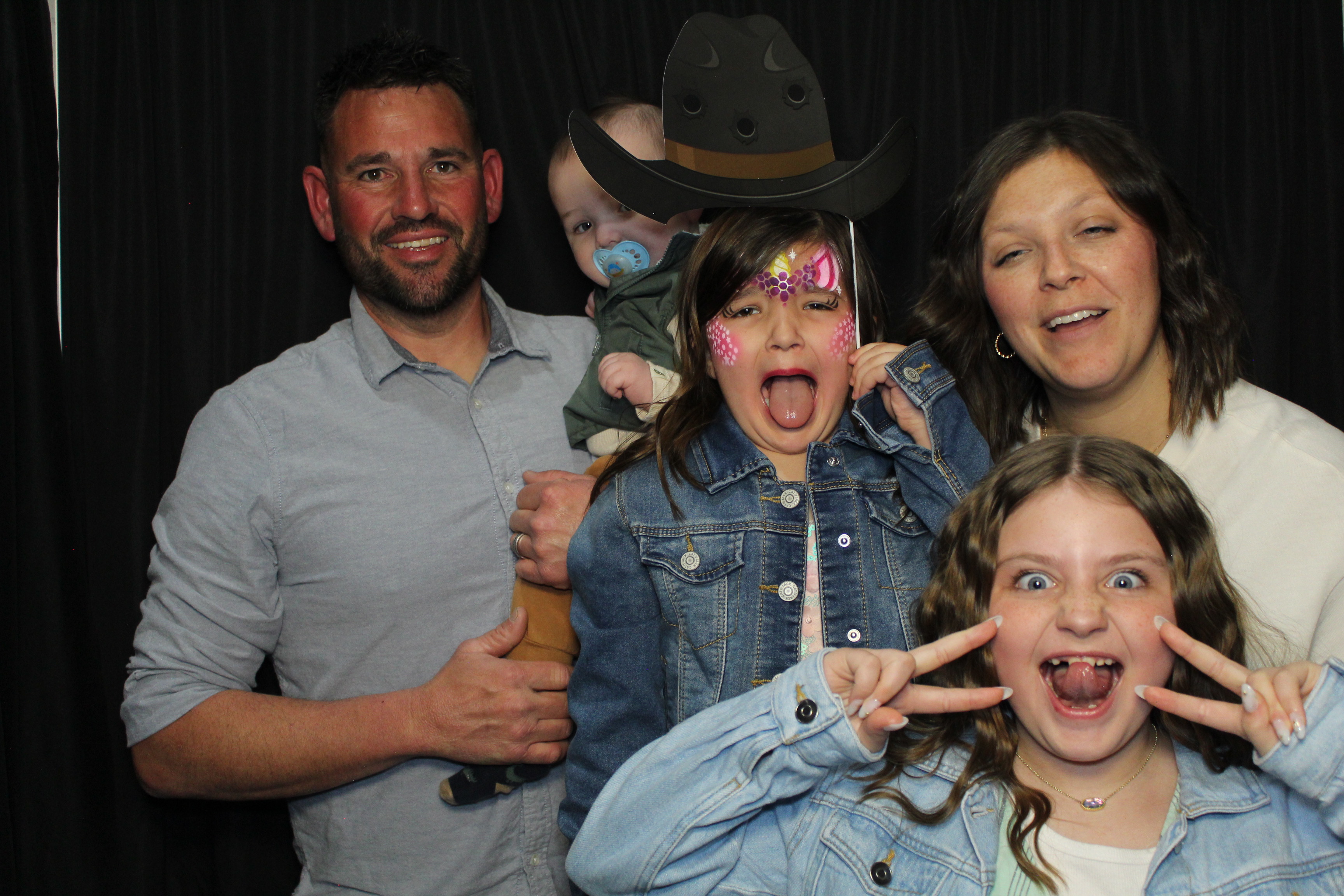Girl Scouts | View more photos from the event at gallery.photoboothcincy.com/u/PhotoBoothCincy/Girl-Scouts
