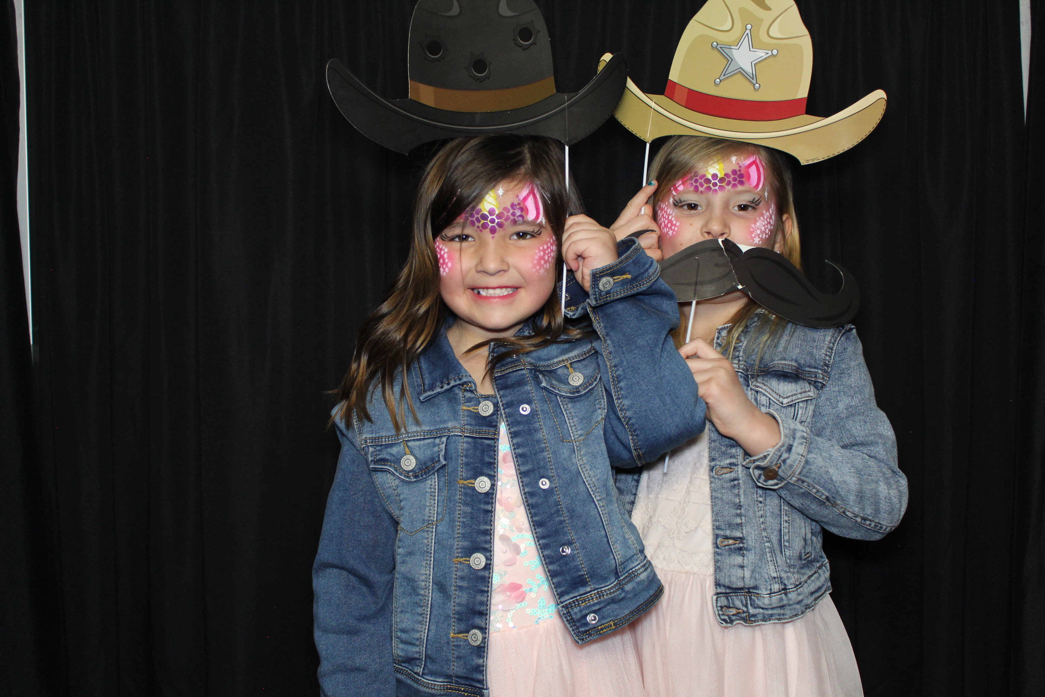 Girl Scouts | View more photos from the event at gallery.photoboothcincy.com/u/PhotoBoothCincy/Girl-Scouts