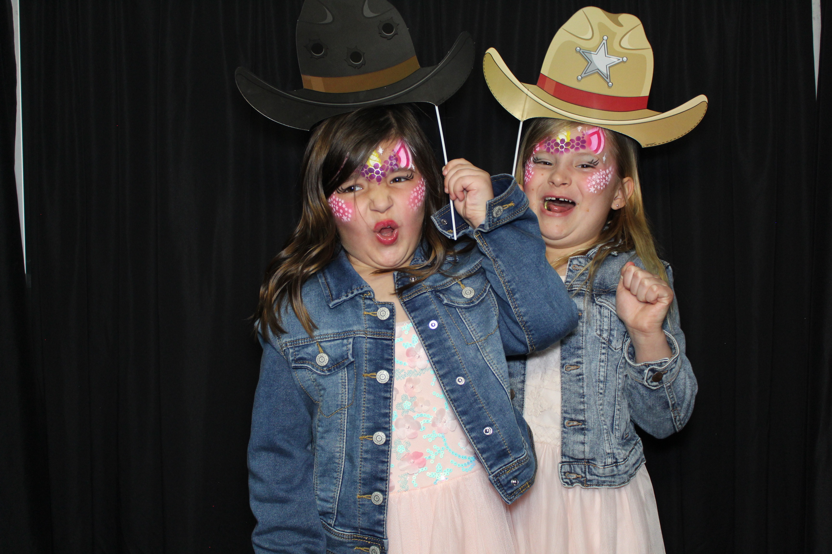 Girl Scouts | View more photos from the event at gallery.photoboothcincy.com/u/PhotoBoothCincy/Girl-Scouts