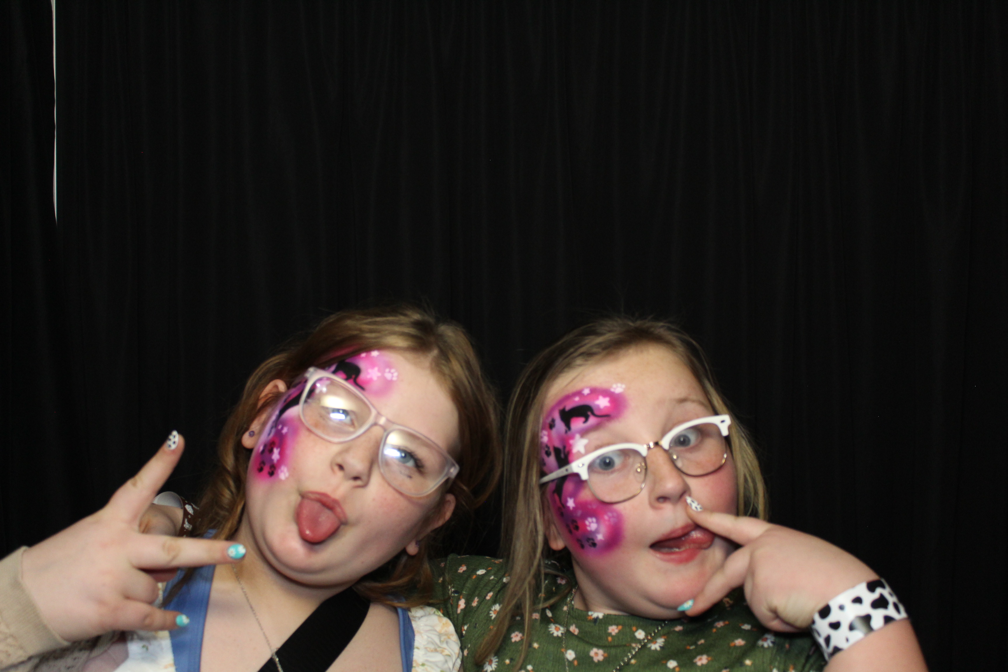Girl Scouts | View more photos from the event at gallery.photoboothcincy.com/u/PhotoBoothCincy/Girl-Scouts