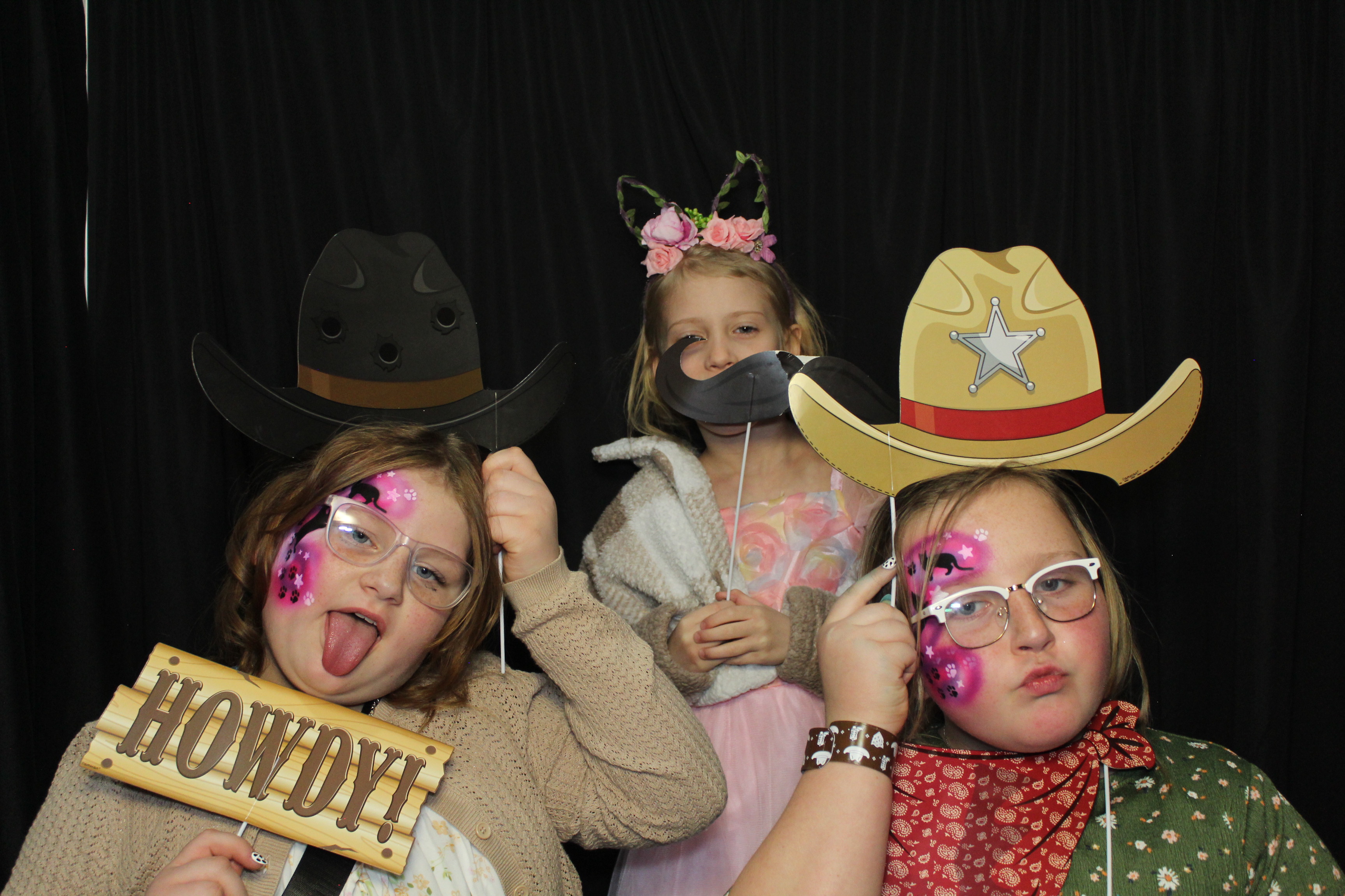 Girl Scouts | View more photos from the event at gallery.photoboothcincy.com/u/PhotoBoothCincy/Girl-Scouts