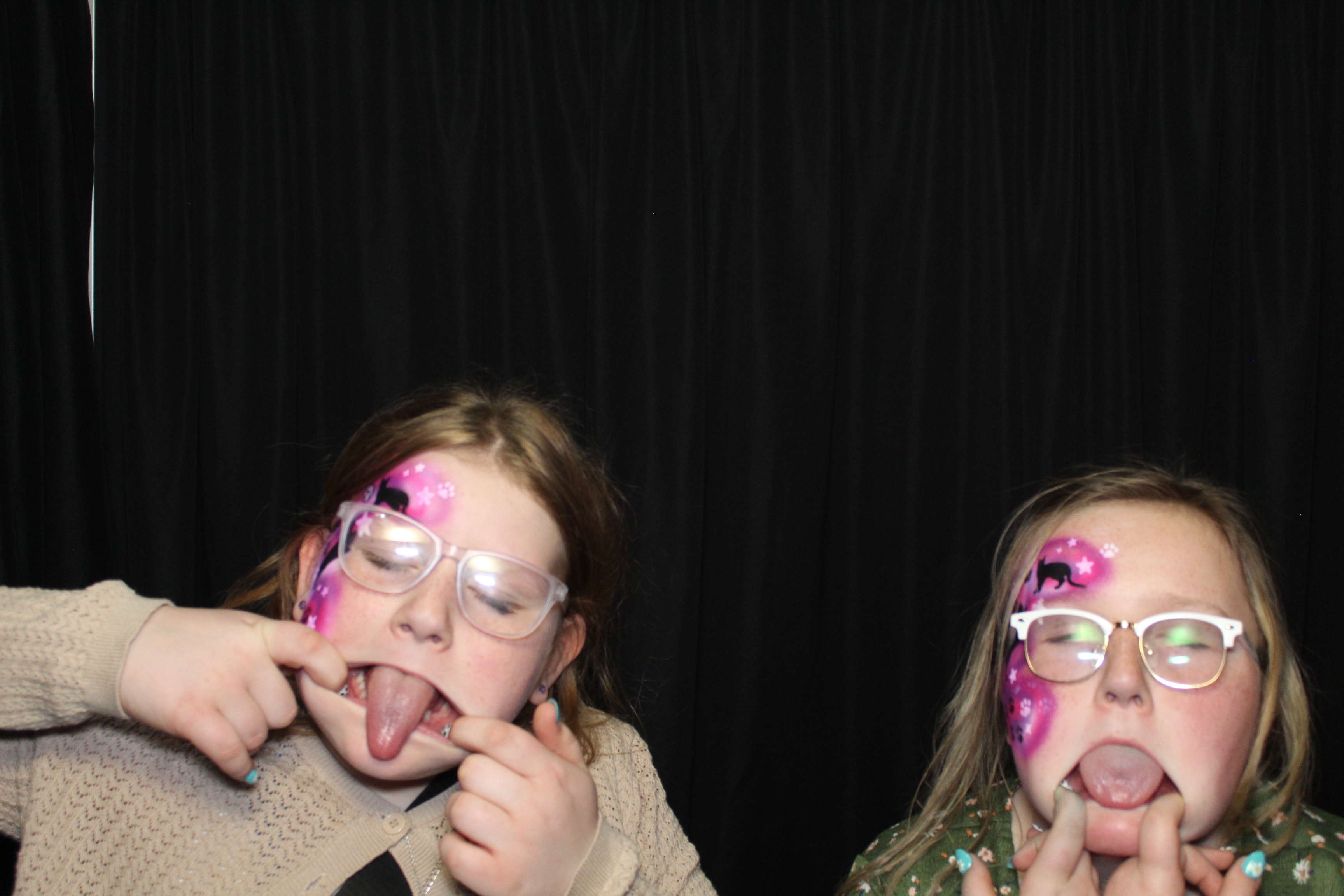 Girl Scouts | View more photos from the event at gallery.photoboothcincy.com/u/PhotoBoothCincy/Girl-Scouts