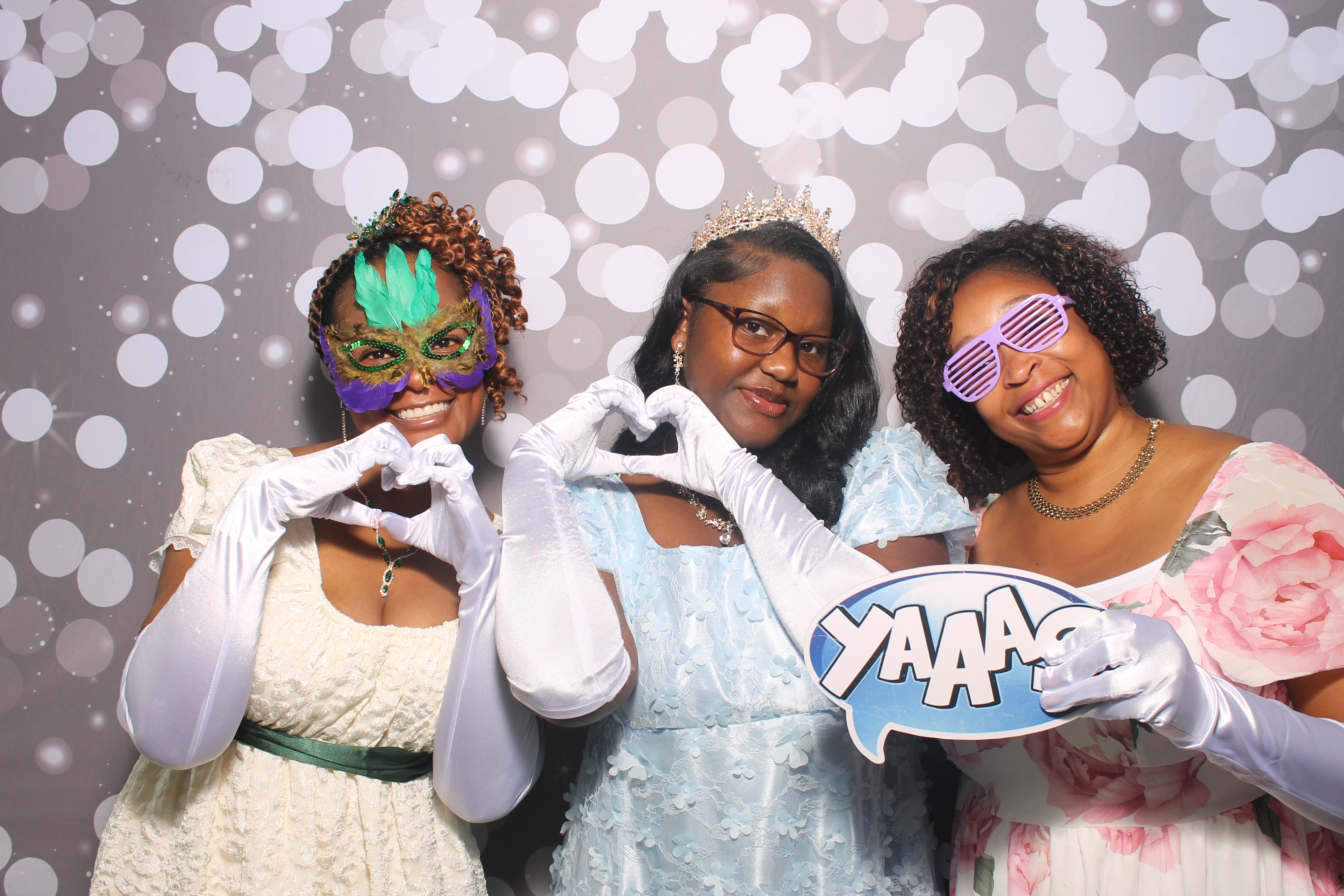 Graduation Celebration | View more photos from the event at gallery.photoboothcincy.com/u/PhotoBoothCincy/Graduation-Celebration