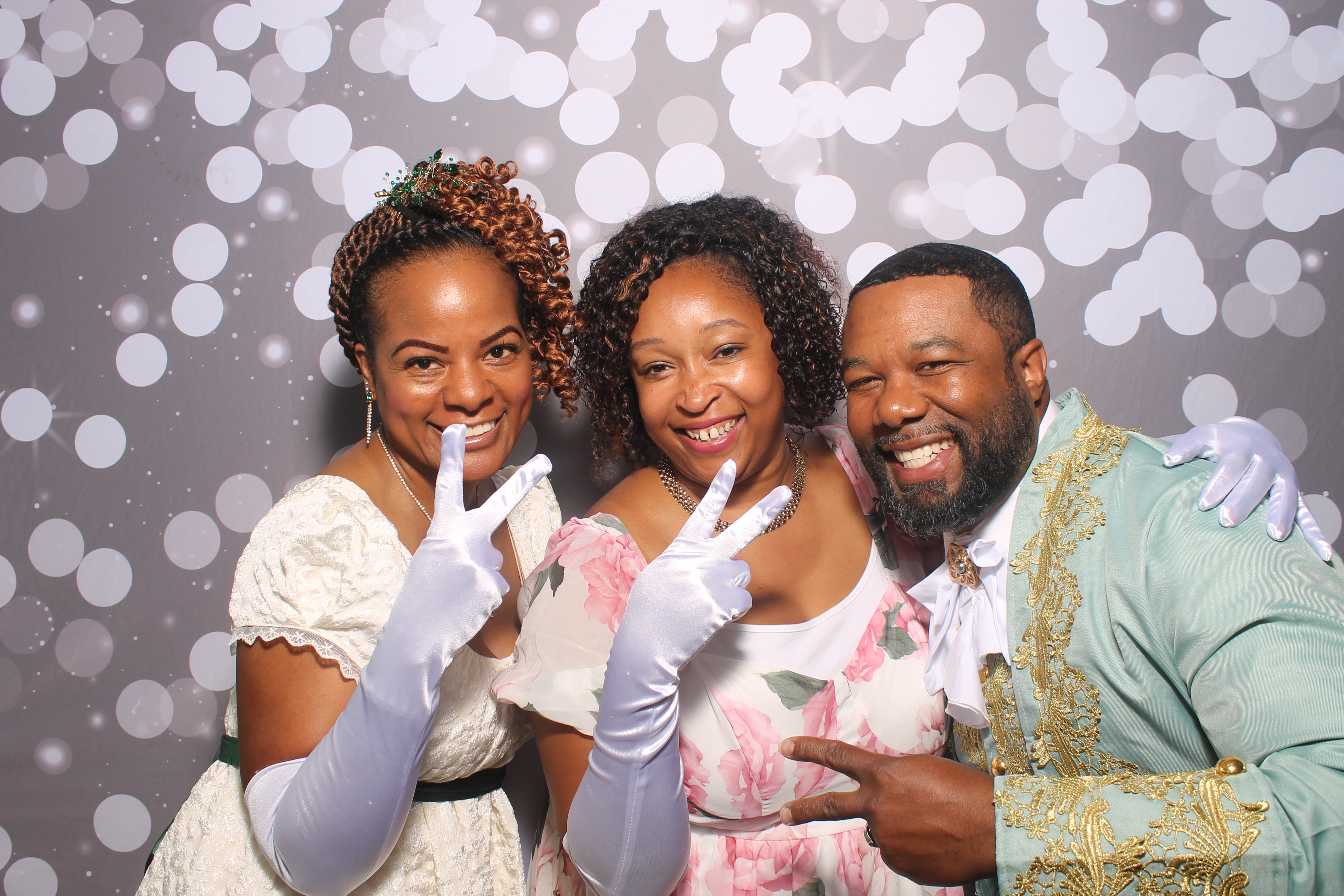 Graduation Celebration | View more photos from the event at gallery.photoboothcincy.com/u/PhotoBoothCincy/Graduation-Celebration