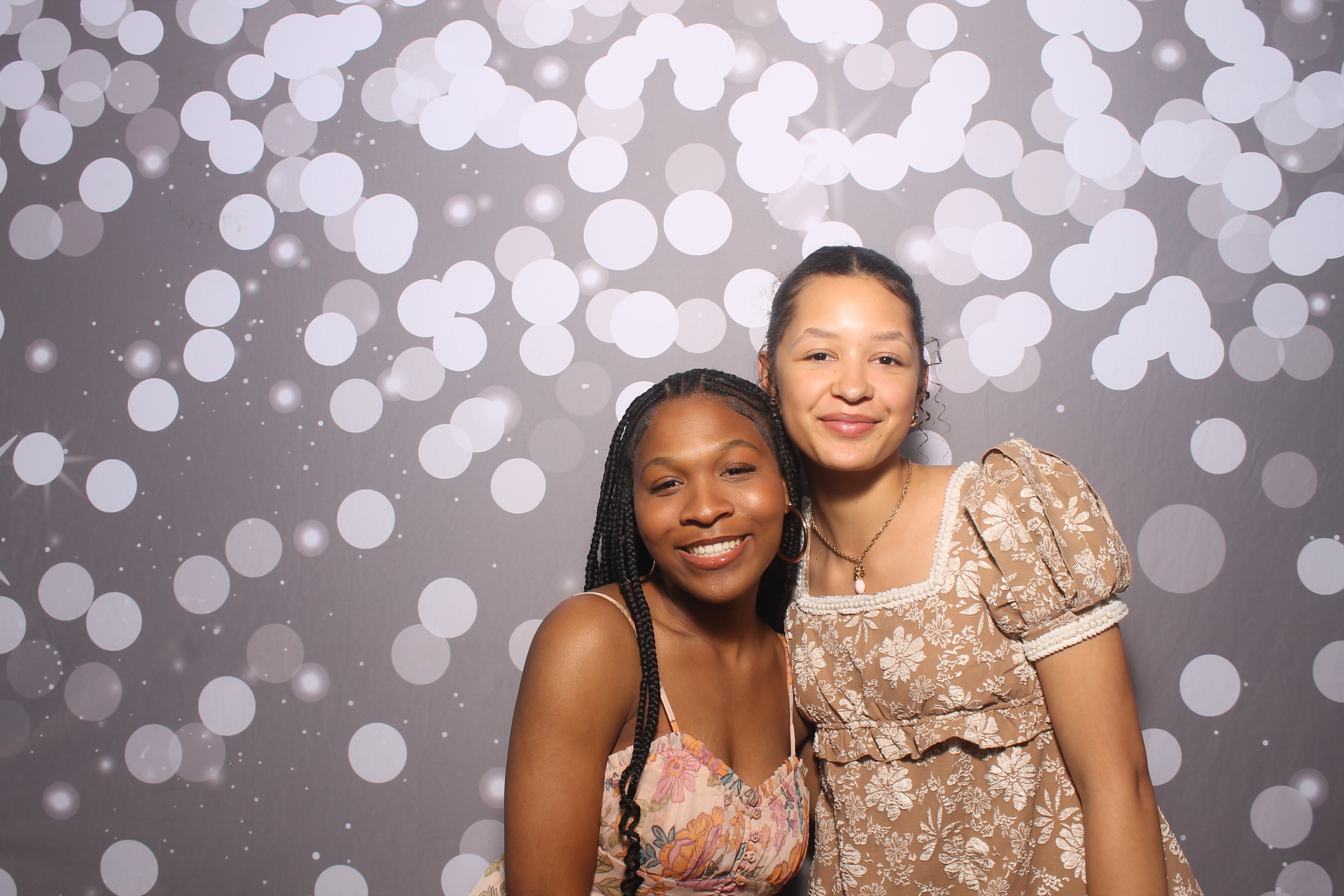 Graduation Celebration | View more photos from the event at gallery.photoboothcincy.com/u/PhotoBoothCincy/Graduation-Celebration