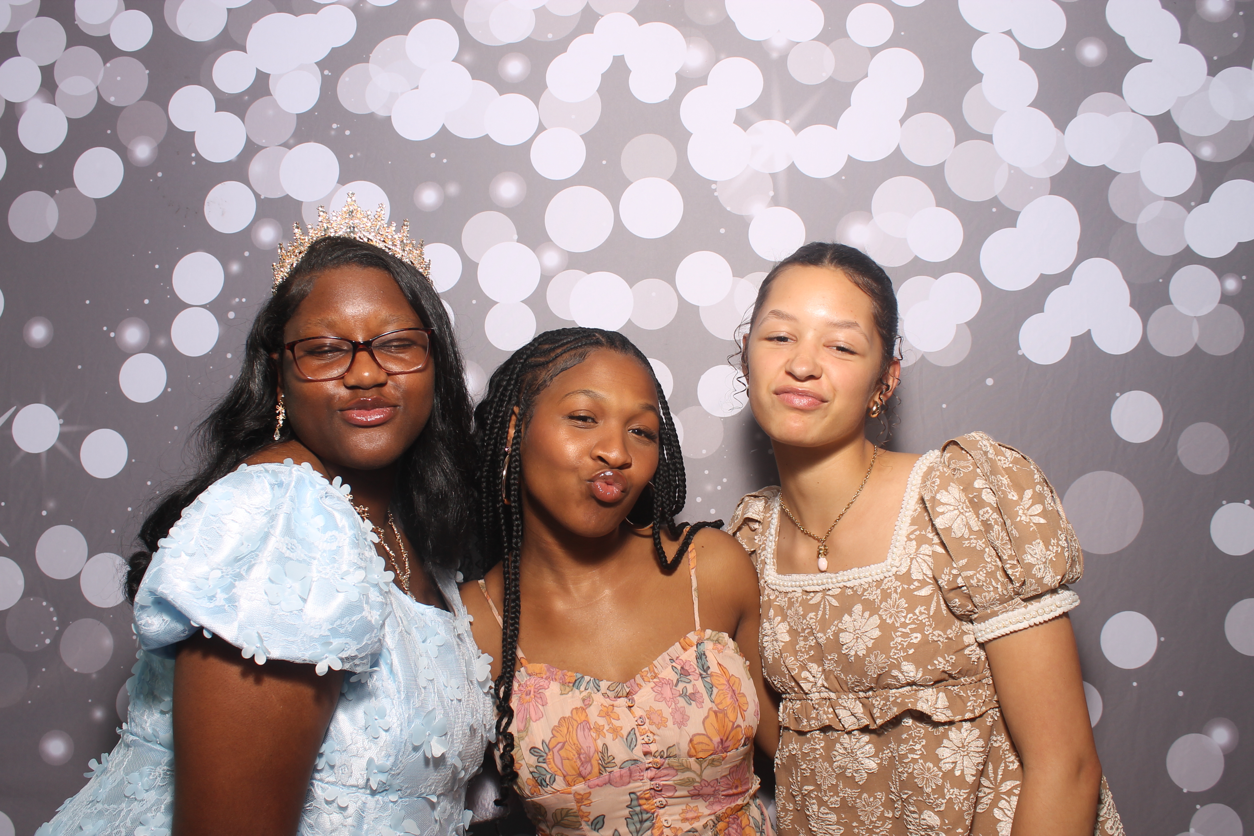 Graduation Celebration | View more photos from the event at gallery.photoboothcincy.com/u/PhotoBoothCincy/Graduation-Celebration