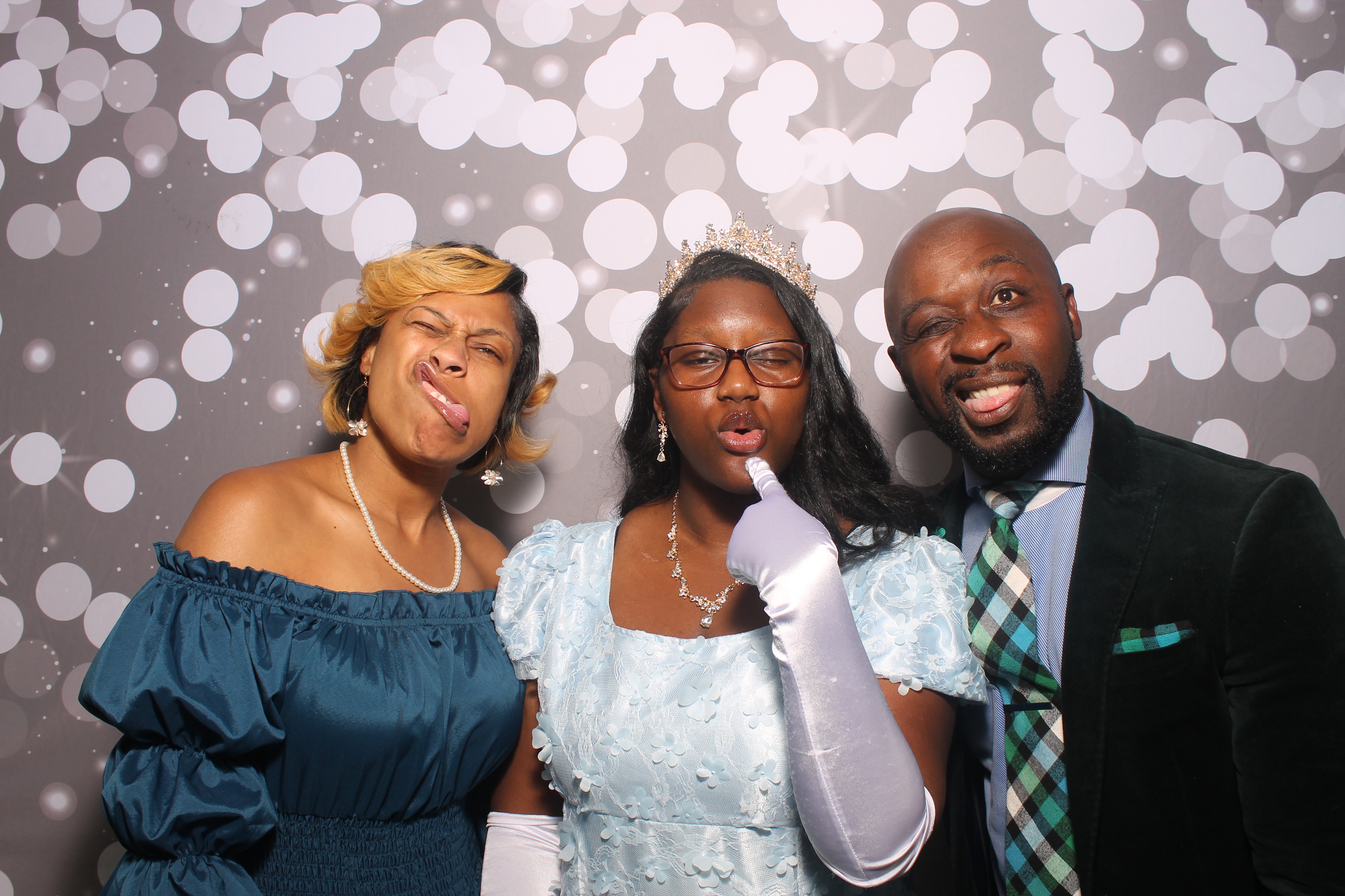 Graduation Celebration | View more photos from the event at gallery.photoboothcincy.com/u/PhotoBoothCincy/Graduation-Celebration