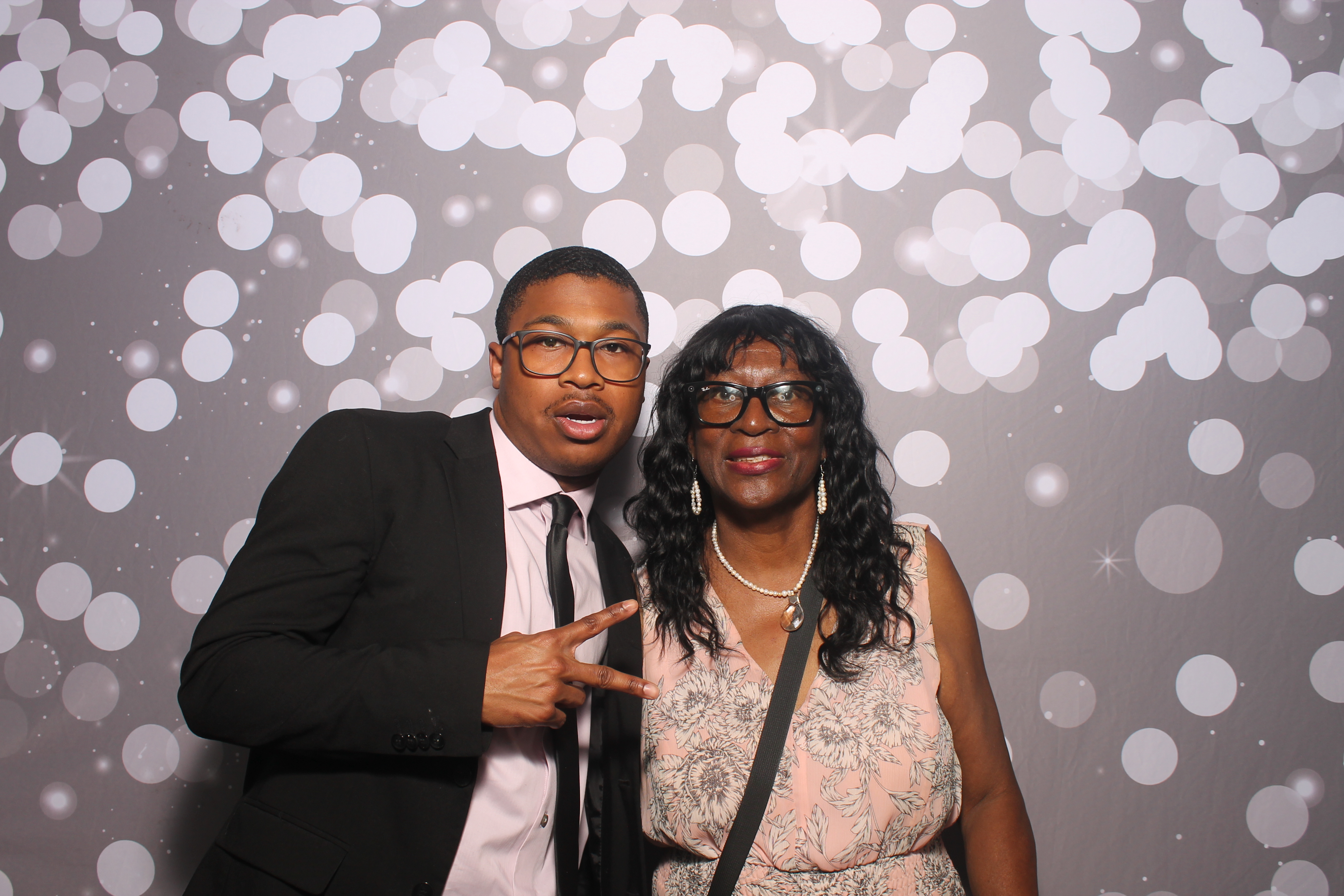 Graduation Celebration | View more photos from the event at gallery.photoboothcincy.com/u/PhotoBoothCincy/Graduation-Celebration