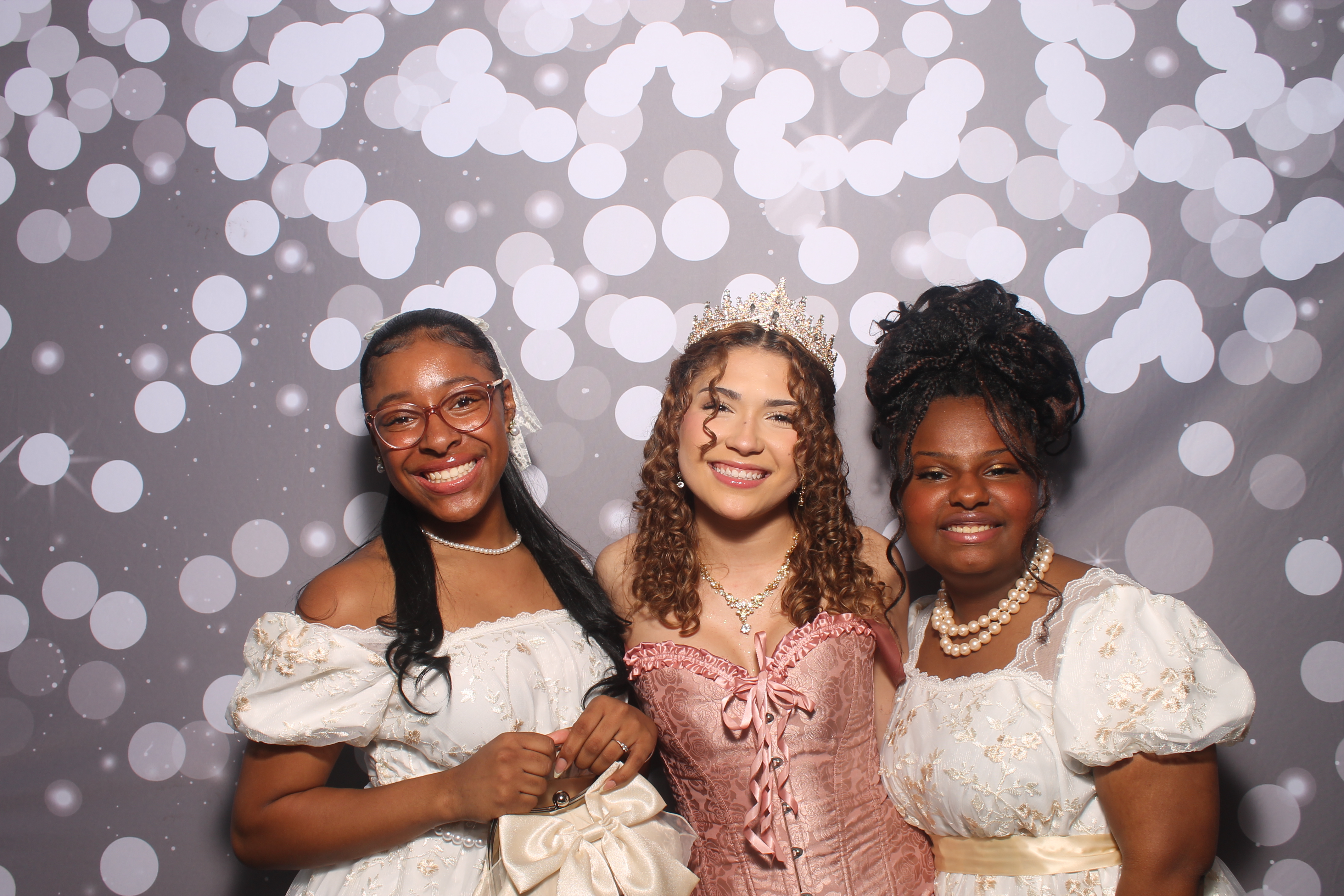 Graduation Celebration | View more photos from the event at gallery.photoboothcincy.com/u/PhotoBoothCincy/Graduation-Celebration