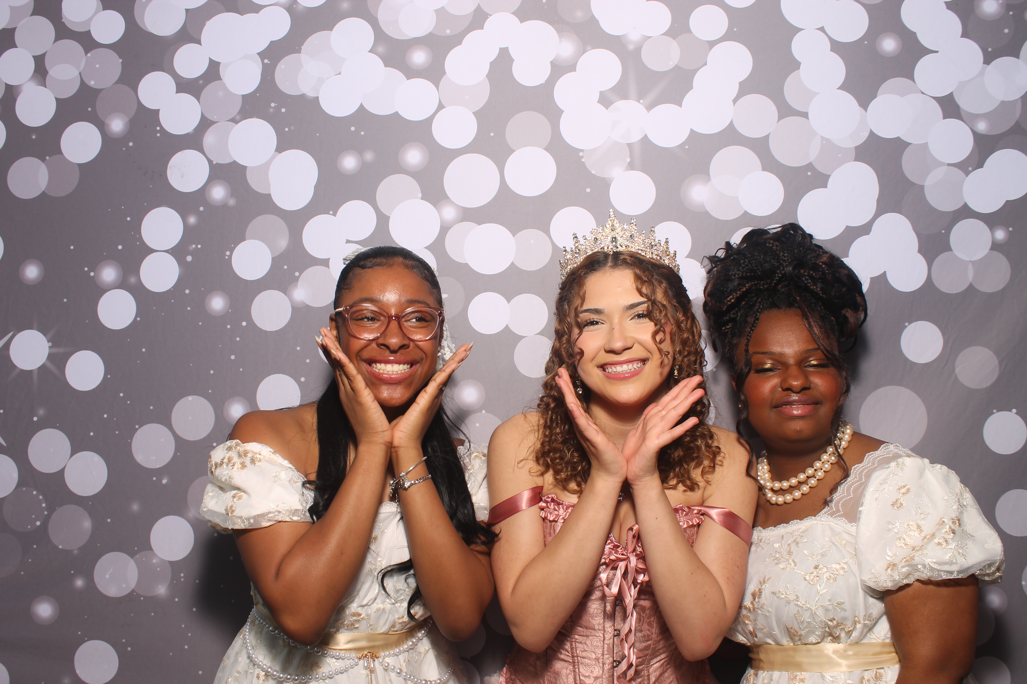 Graduation Celebration | View more photos from the event at gallery.photoboothcincy.com/u/PhotoBoothCincy/Graduation-Celebration