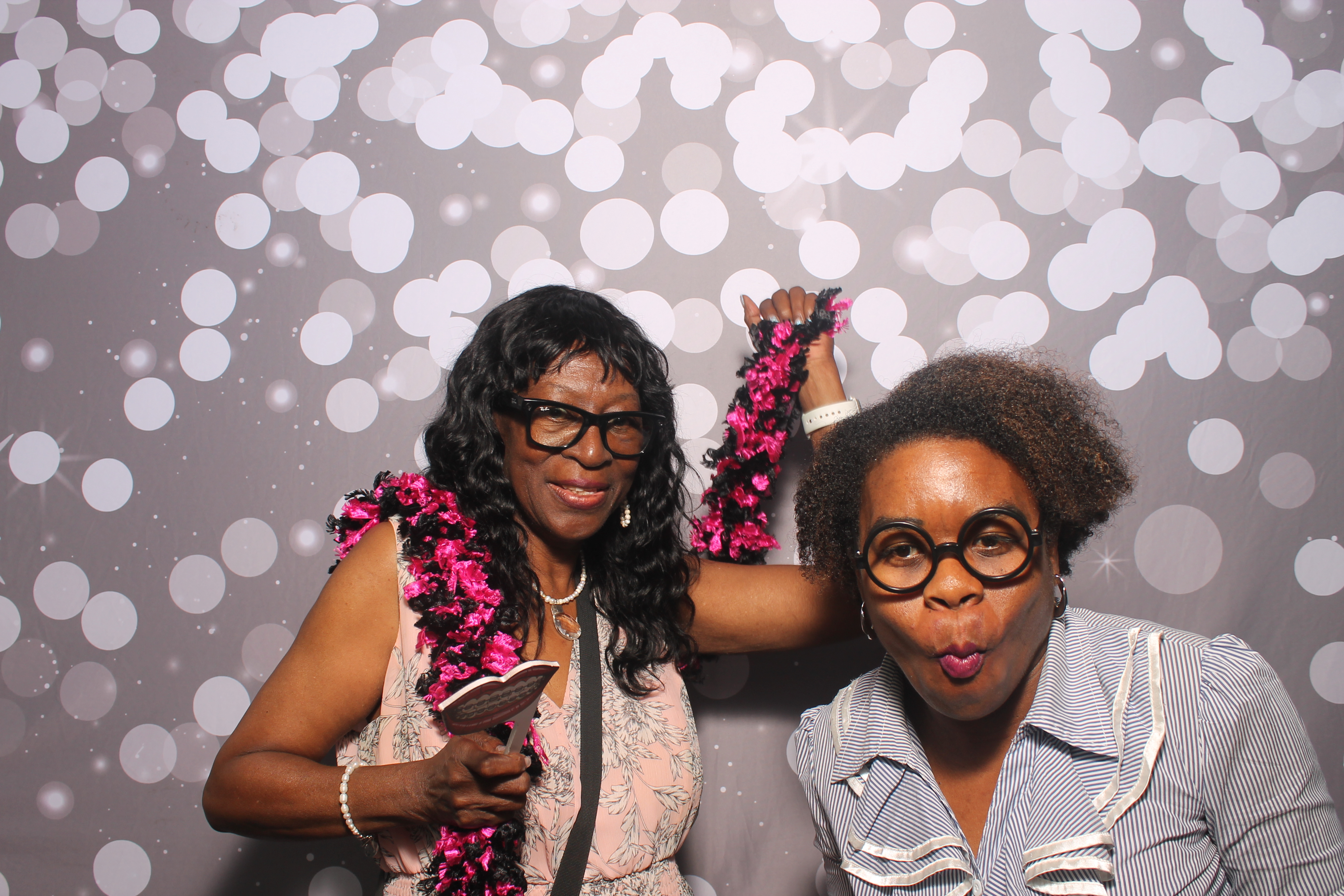 Graduation Celebration | View more photos from the event at gallery.photoboothcincy.com/u/PhotoBoothCincy/Graduation-Celebration