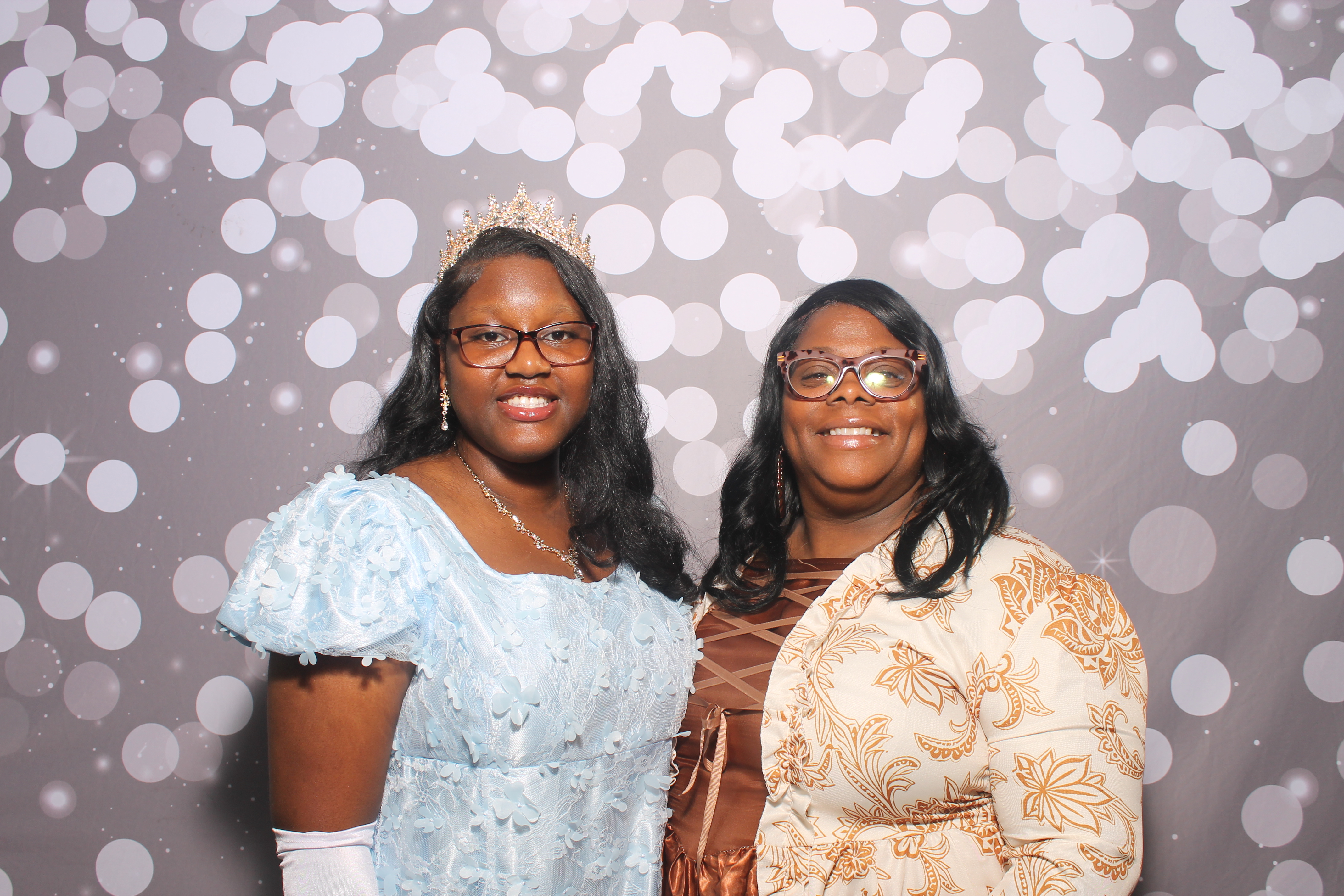 Graduation Celebration | View more photos from the event at gallery.photoboothcincy.com/u/PhotoBoothCincy/Graduation-Celebration