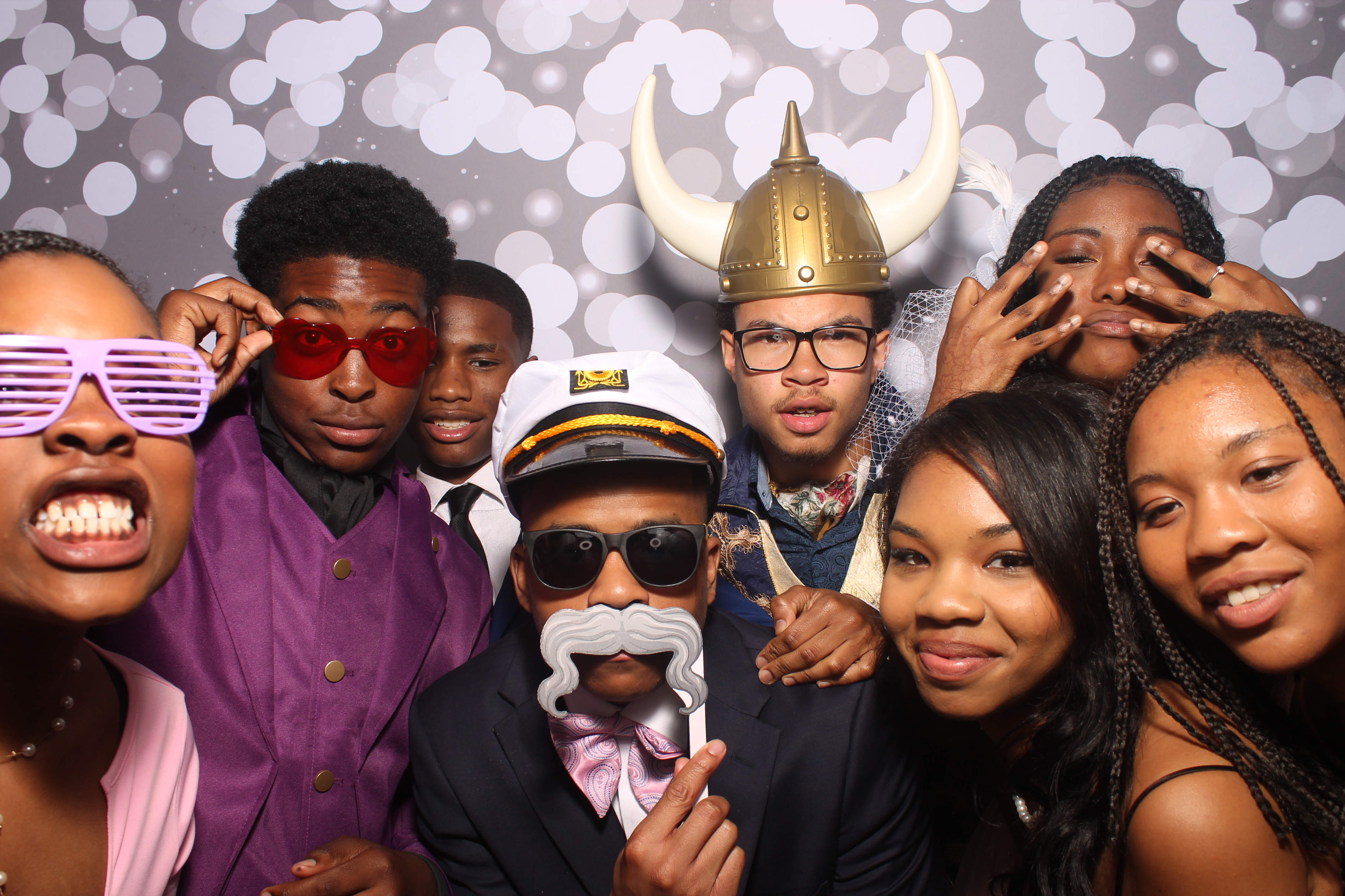 Graduation Celebration | View more photos from the event at gallery.photoboothcincy.com/u/PhotoBoothCincy/Graduation-Celebration