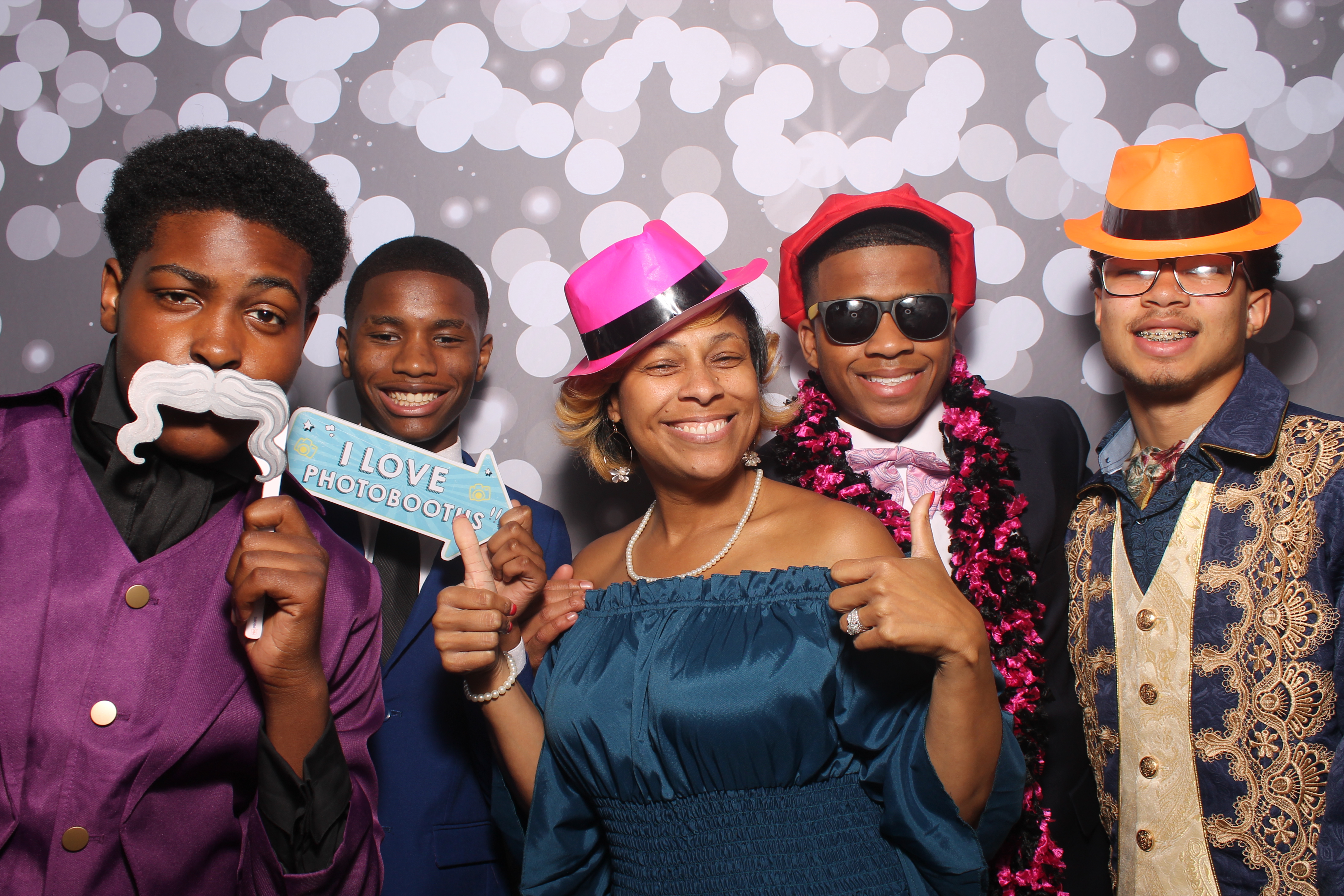Graduation Celebration | View more photos from the event at gallery.photoboothcincy.com/u/PhotoBoothCincy/Graduation-Celebration