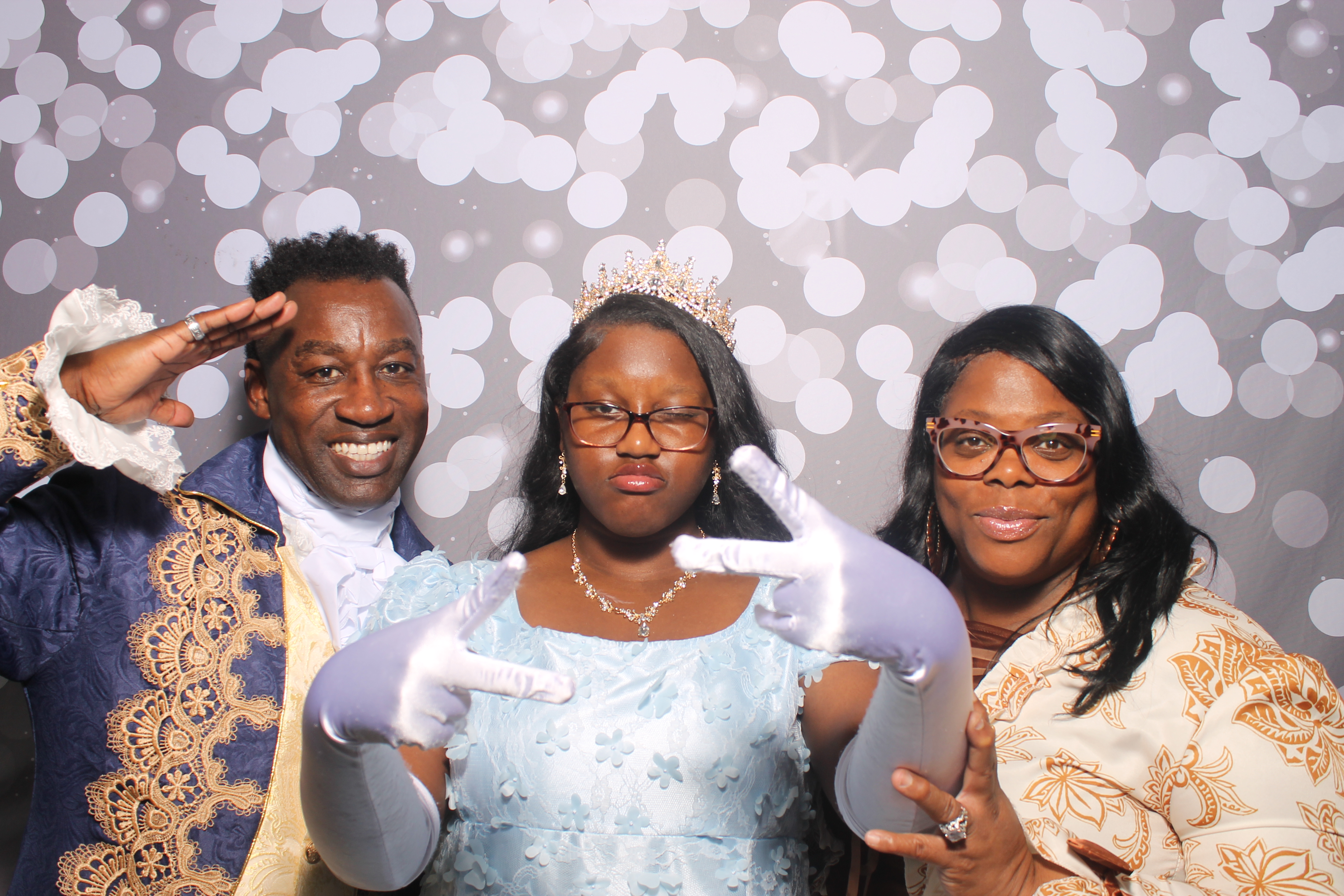 Graduation Celebration | View more photos from the event at gallery.photoboothcincy.com/u/PhotoBoothCincy/Graduation-Celebration