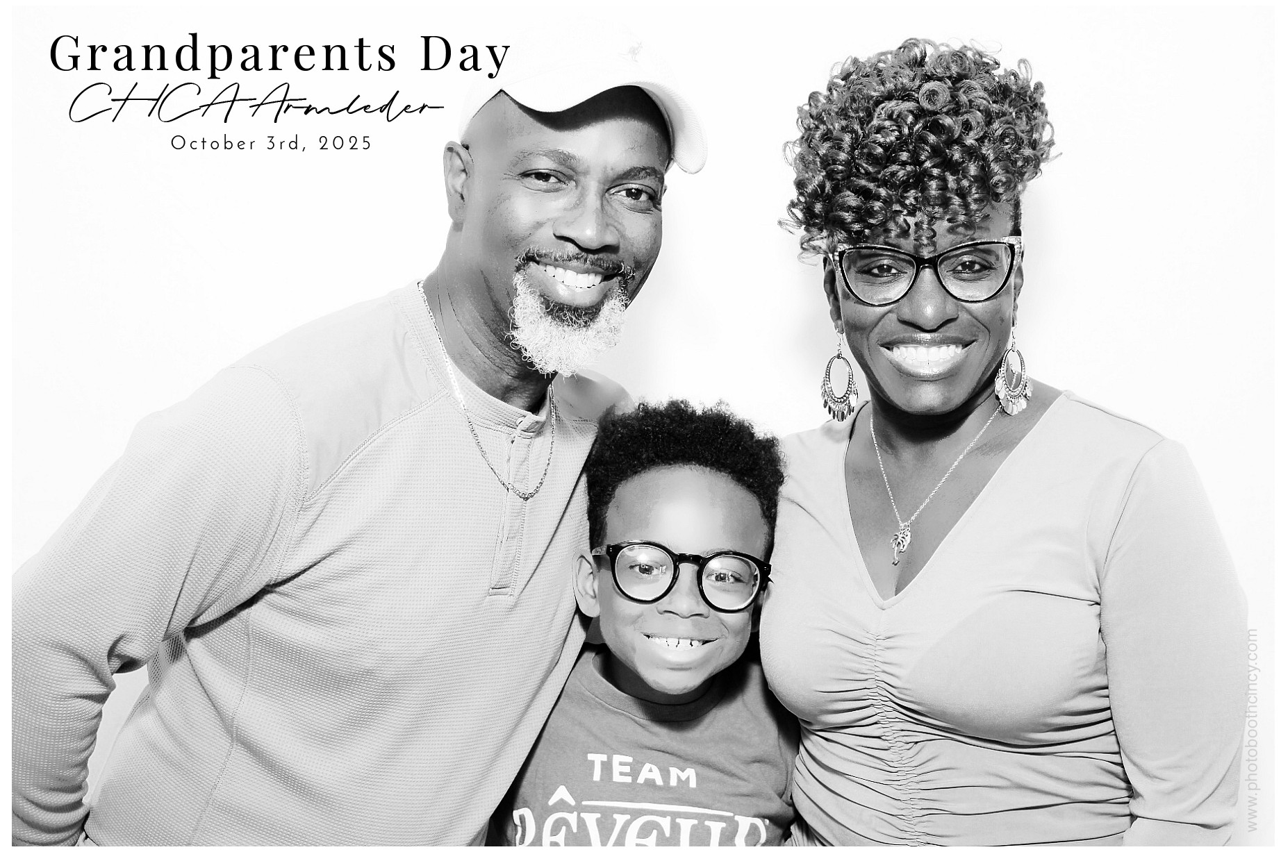 Grandparent's Day 2025! | View more photos from the event at gallery.photoboothcincy.com/u/PhotoBoothCincy/Grandparents-Day-2025