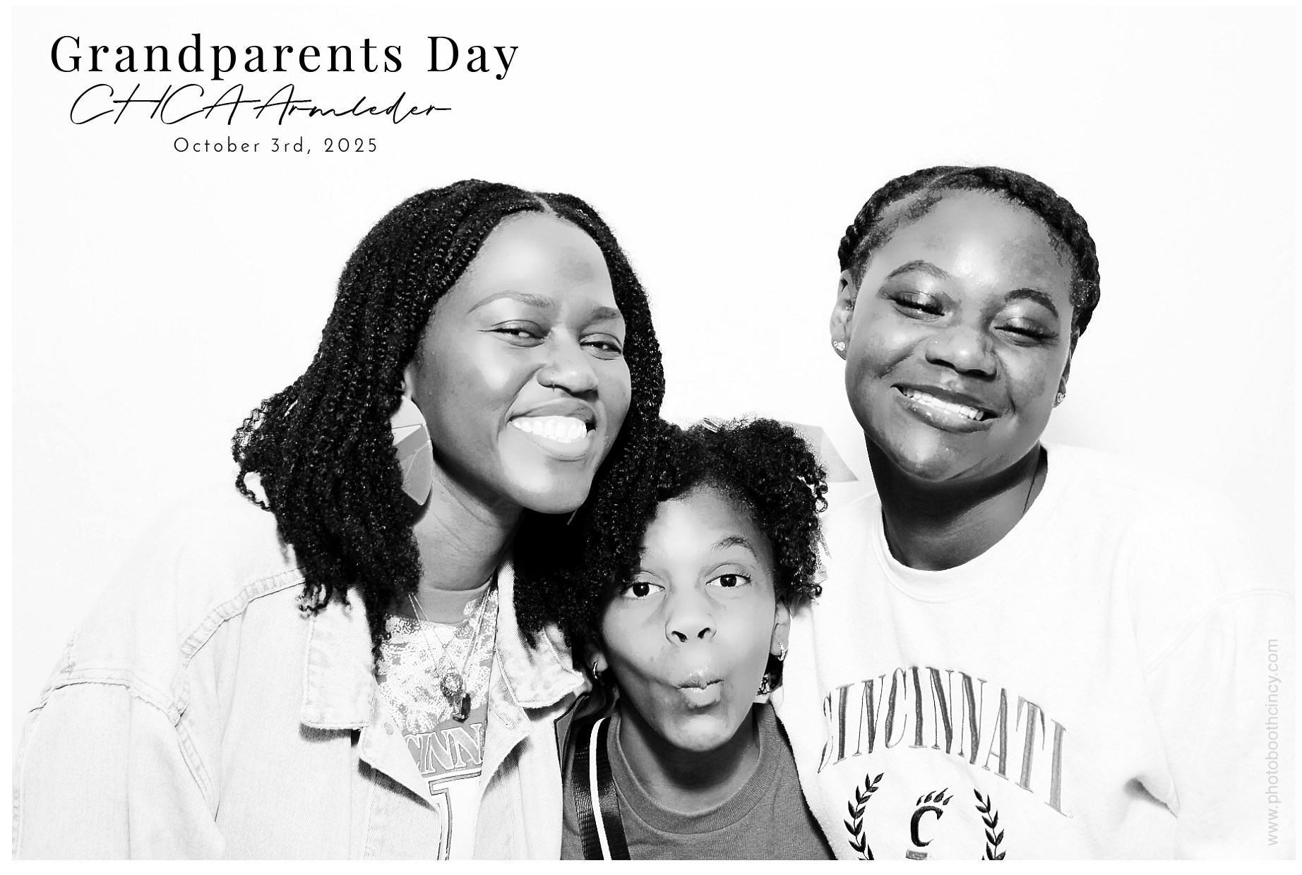 Grandparent's Day 2025! | View more photos from the event at gallery.photoboothcincy.com/u/PhotoBoothCincy/Grandparents-Day-2025