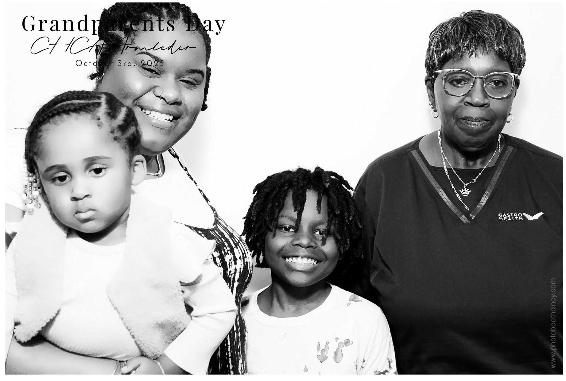 Grandparent's Day 2025! | View more photos from the event at gallery.photoboothcincy.com/u/PhotoBoothCincy/Grandparents-Day-2025
