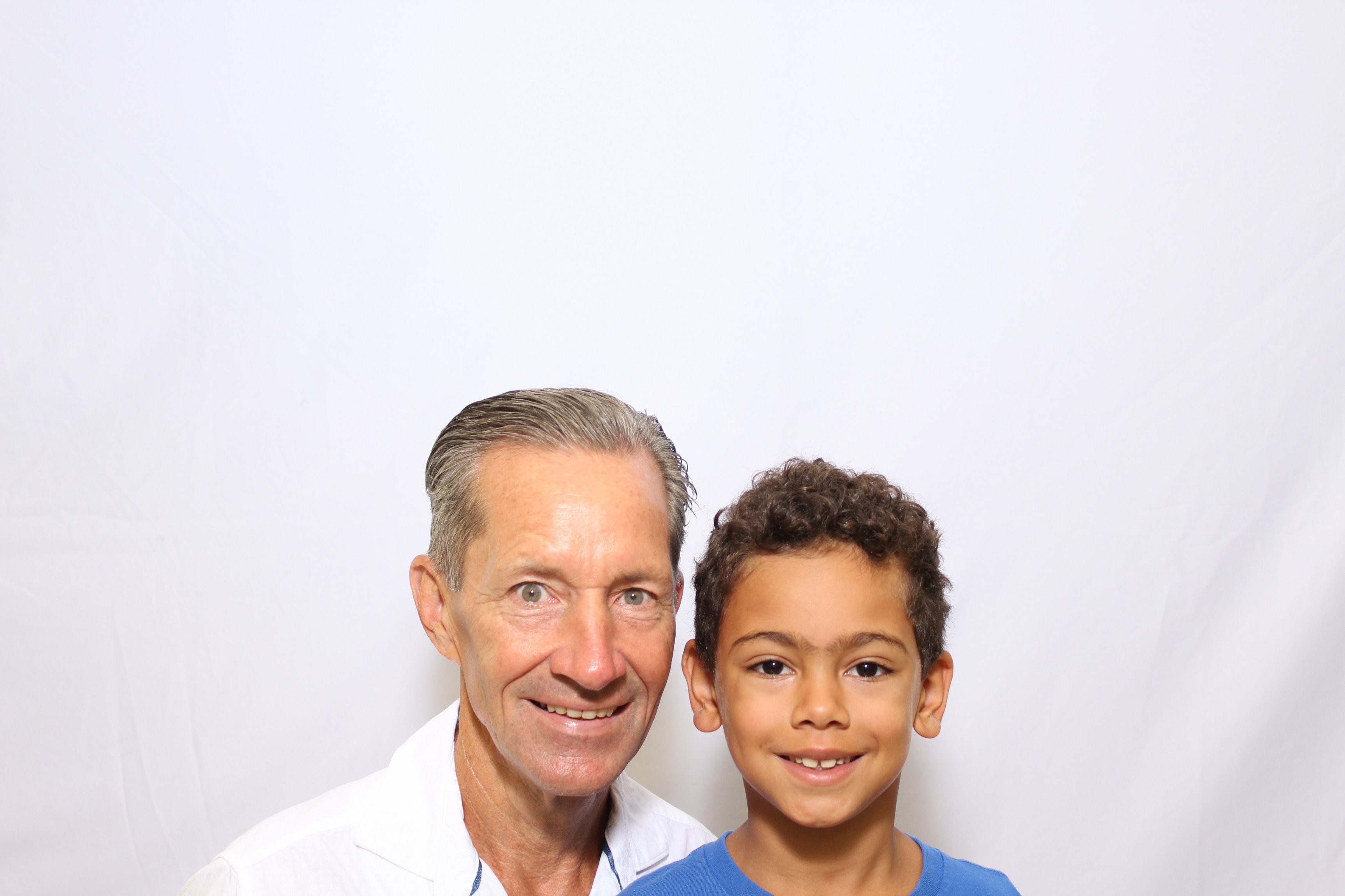 Grandparent's Day 2025! | View more photos from the event at gallery.photoboothcincy.com/u/PhotoBoothCincy/Grandparents-Day-2025