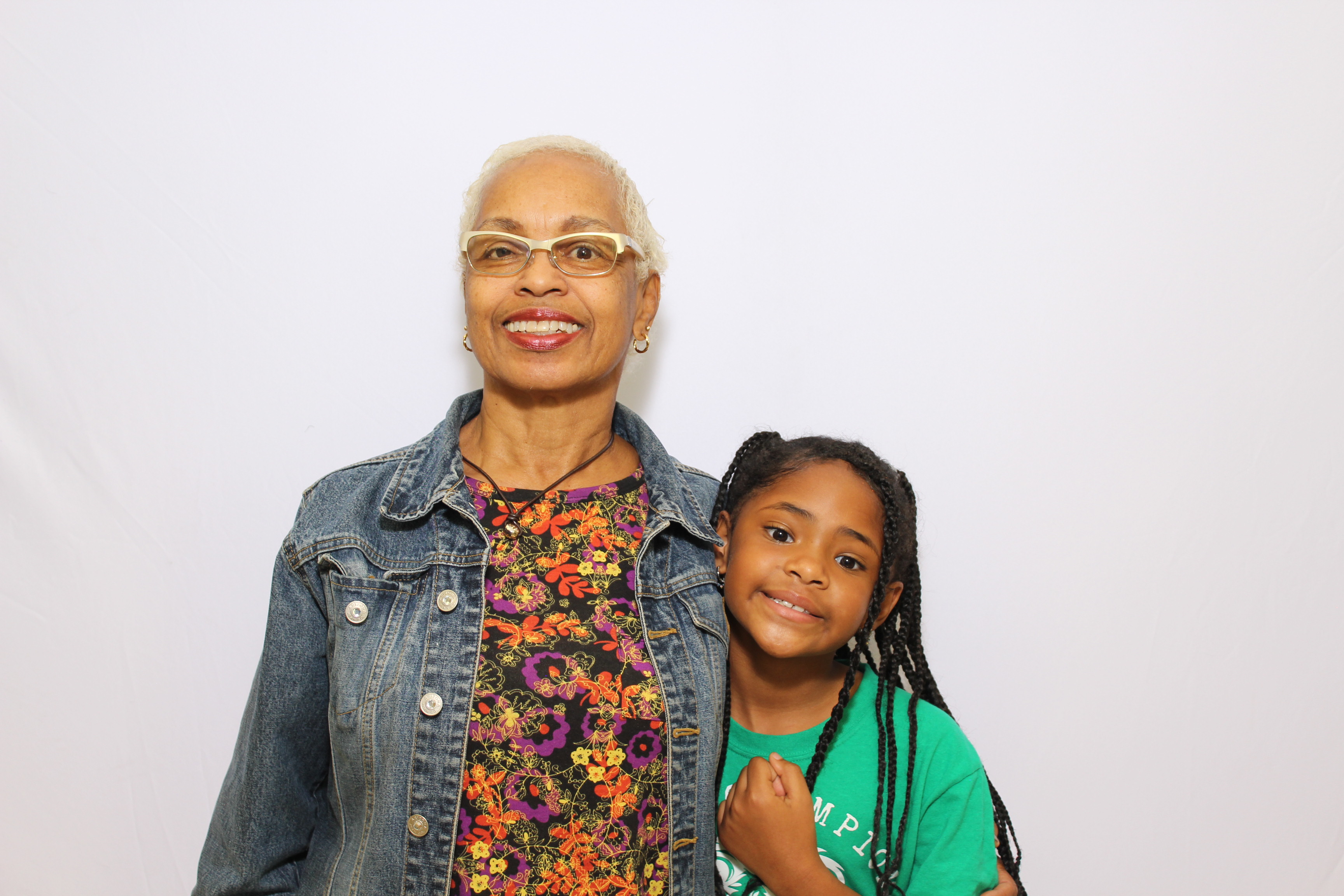 Grandparent's Day 2025! | View more photos from the event at gallery.photoboothcincy.com/u/PhotoBoothCincy/Grandparents-Day-2025