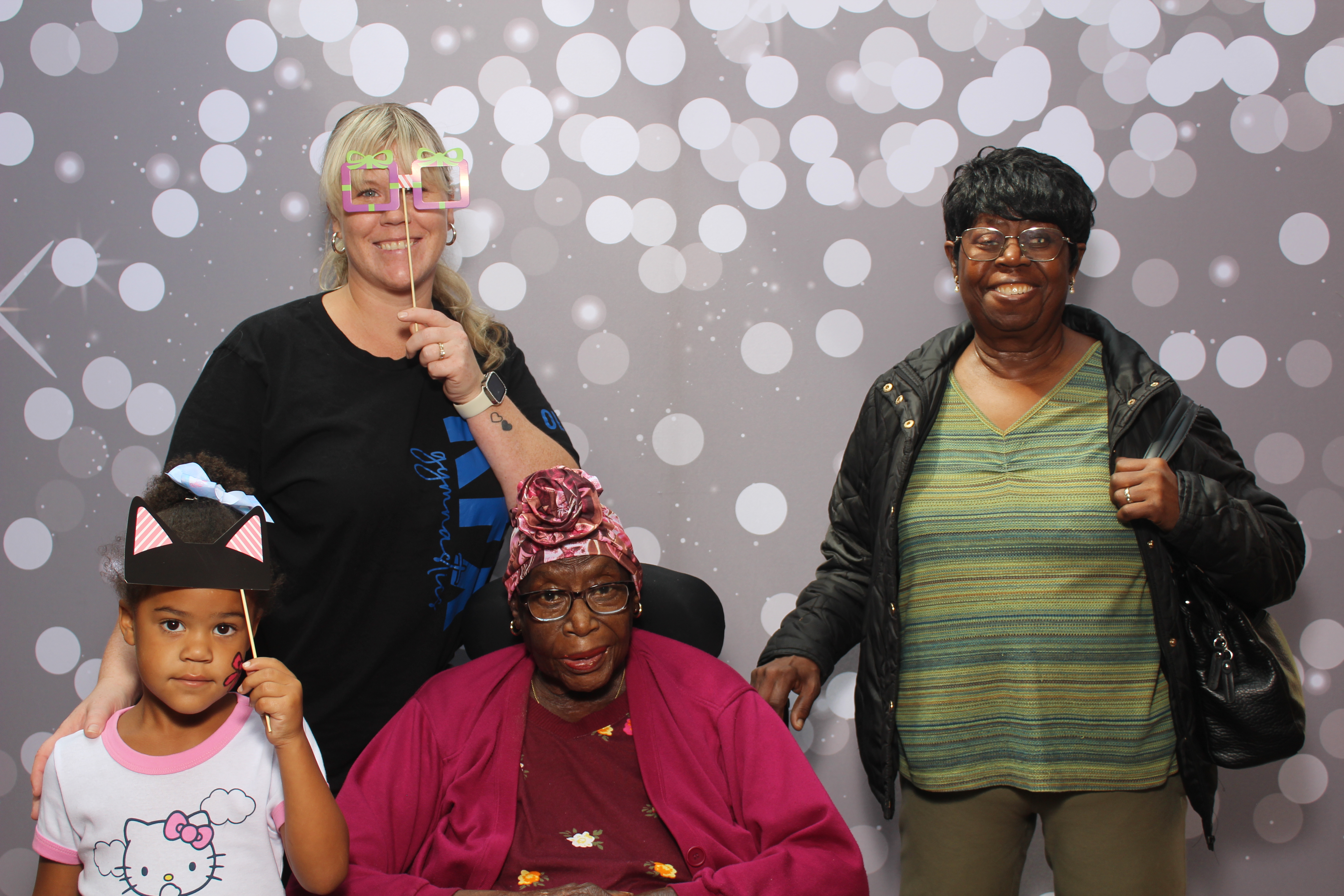 Grandparent's Day | View more photos from the event at gallery.photoboothcincy.com/u/PhotoBoothCincy/Grandparents-Day