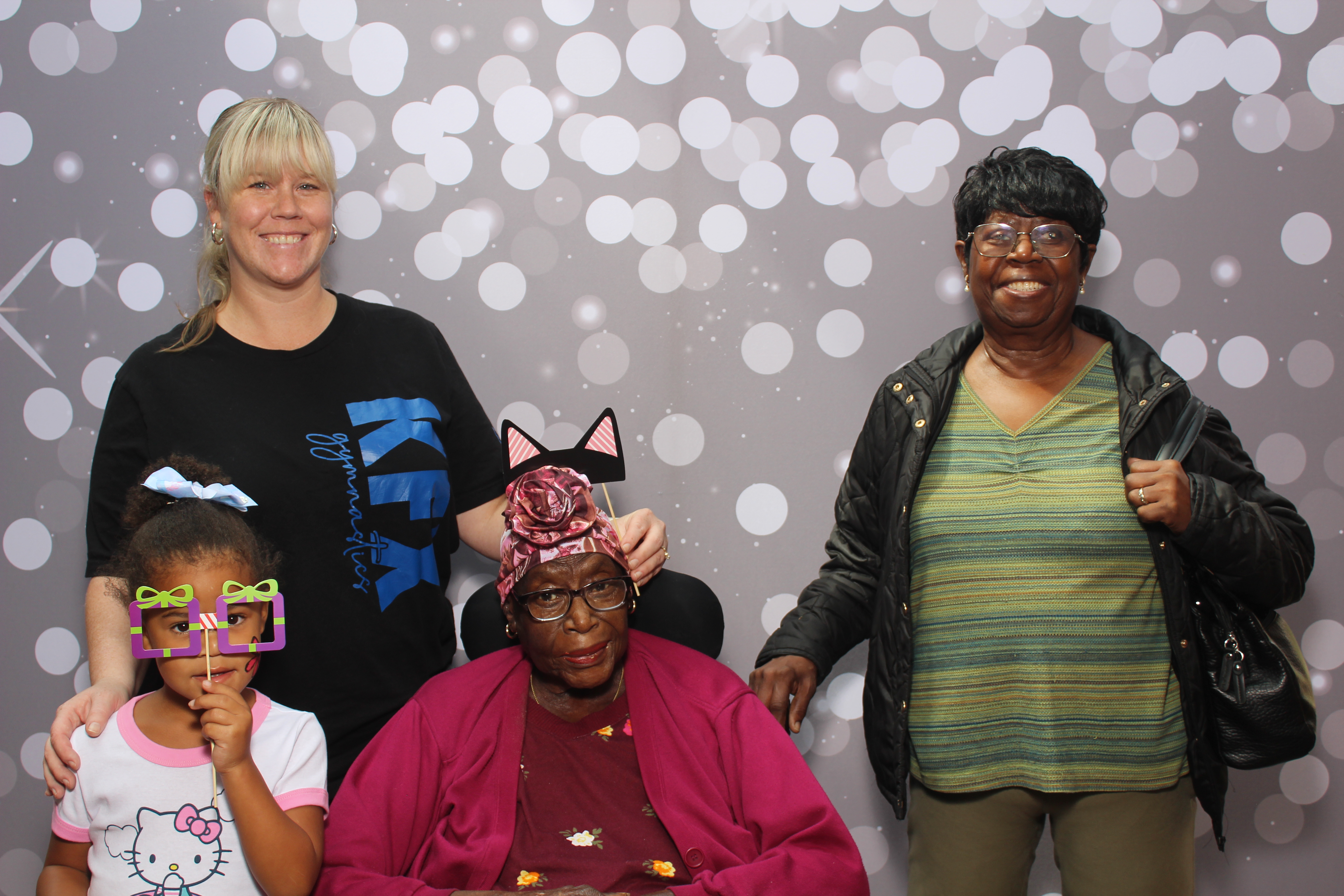 Grandparent's Day | View more photos from the event at gallery.photoboothcincy.com/u/PhotoBoothCincy/Grandparents-Day