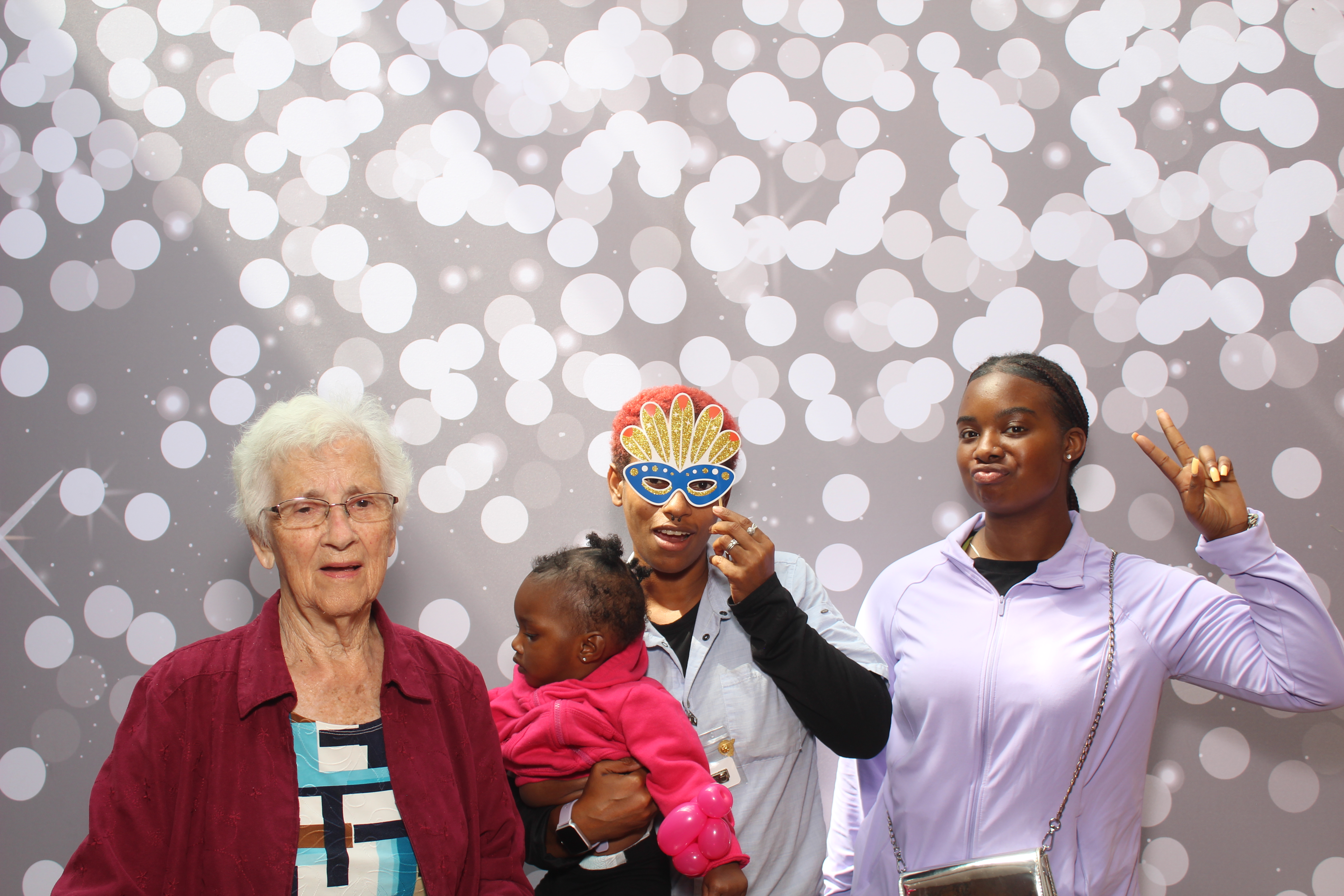 Grandparent's Day | View more photos from the event at gallery.photoboothcincy.com/u/PhotoBoothCincy/Grandparents-Day