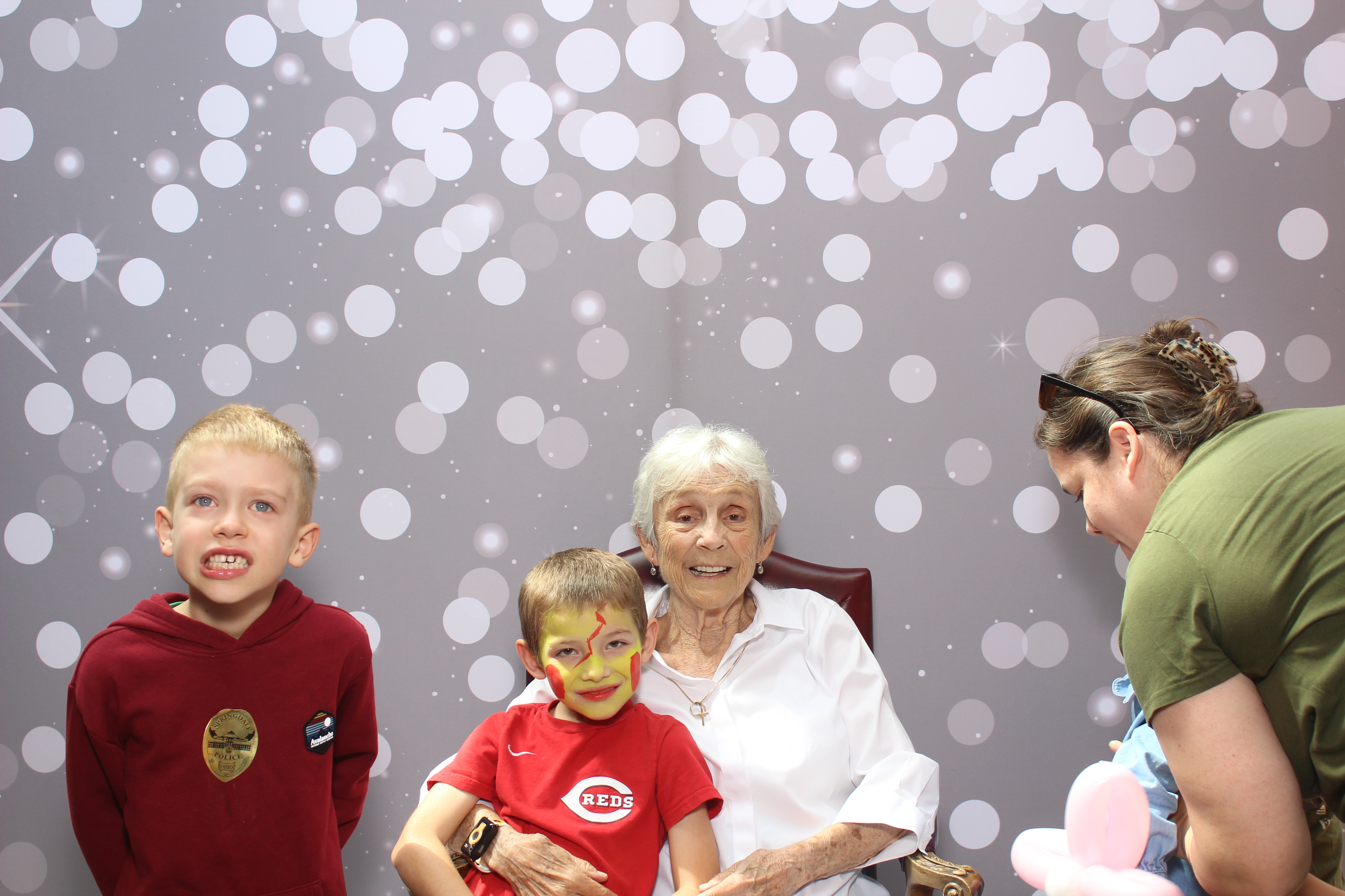 Grandparent's Day | View more photos from the event at gallery.photoboothcincy.com/u/PhotoBoothCincy/Grandparents-Day