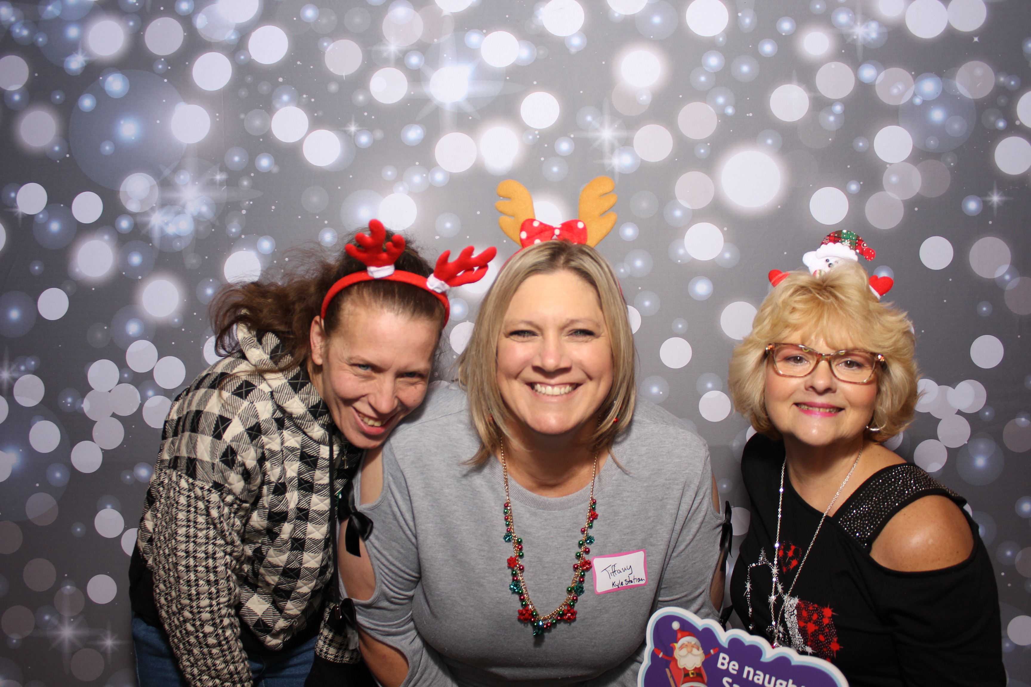 Great Clips Holiday Party | View more photos from the event at gallery.photoboothcincy.com/u/PhotoBoothCincy/Great-Clips-Holiday-Party