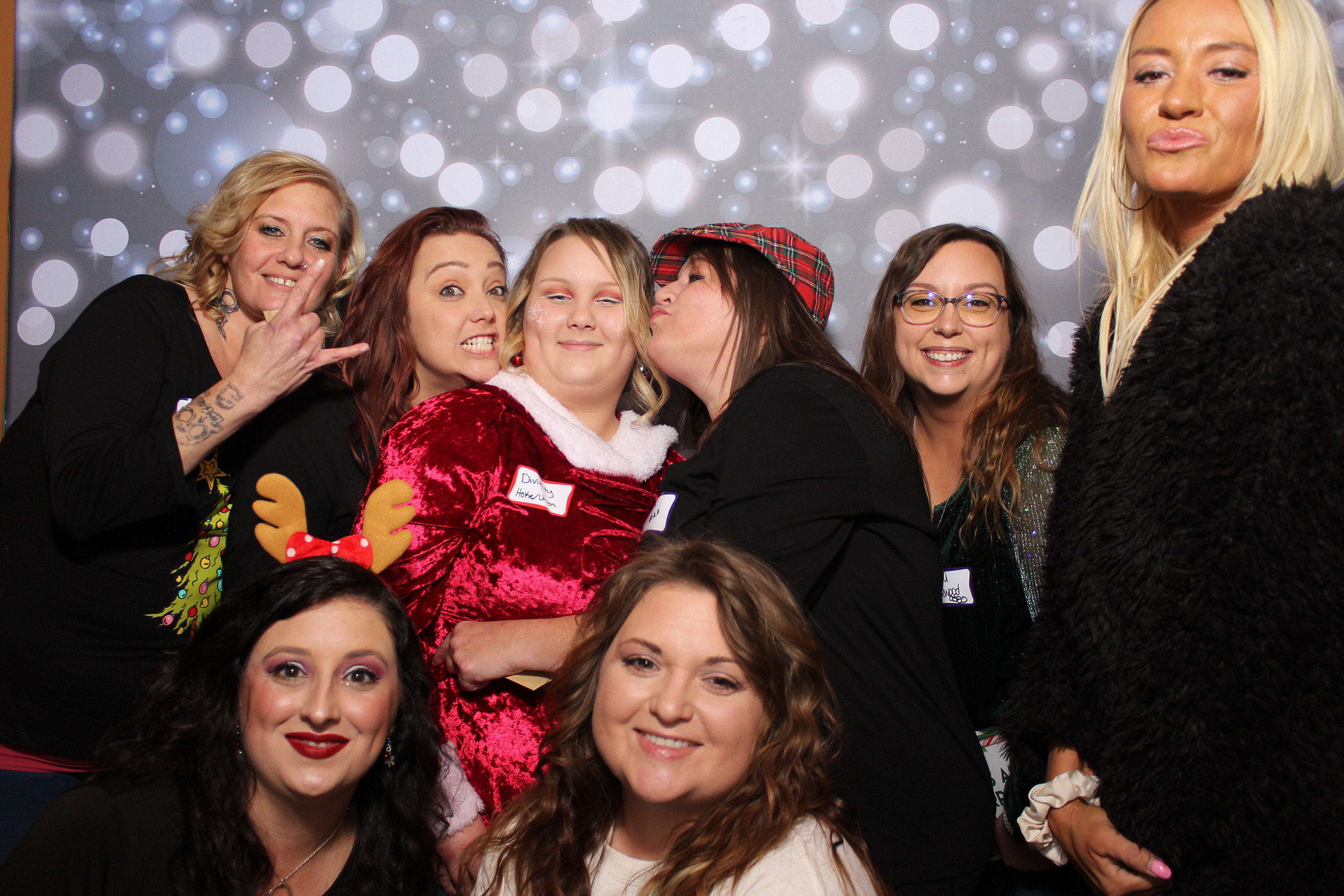Great Clips Holiday Party | View more photos from the event at gallery.photoboothcincy.com/u/PhotoBoothCincy/Great-Clips-Holiday-Party