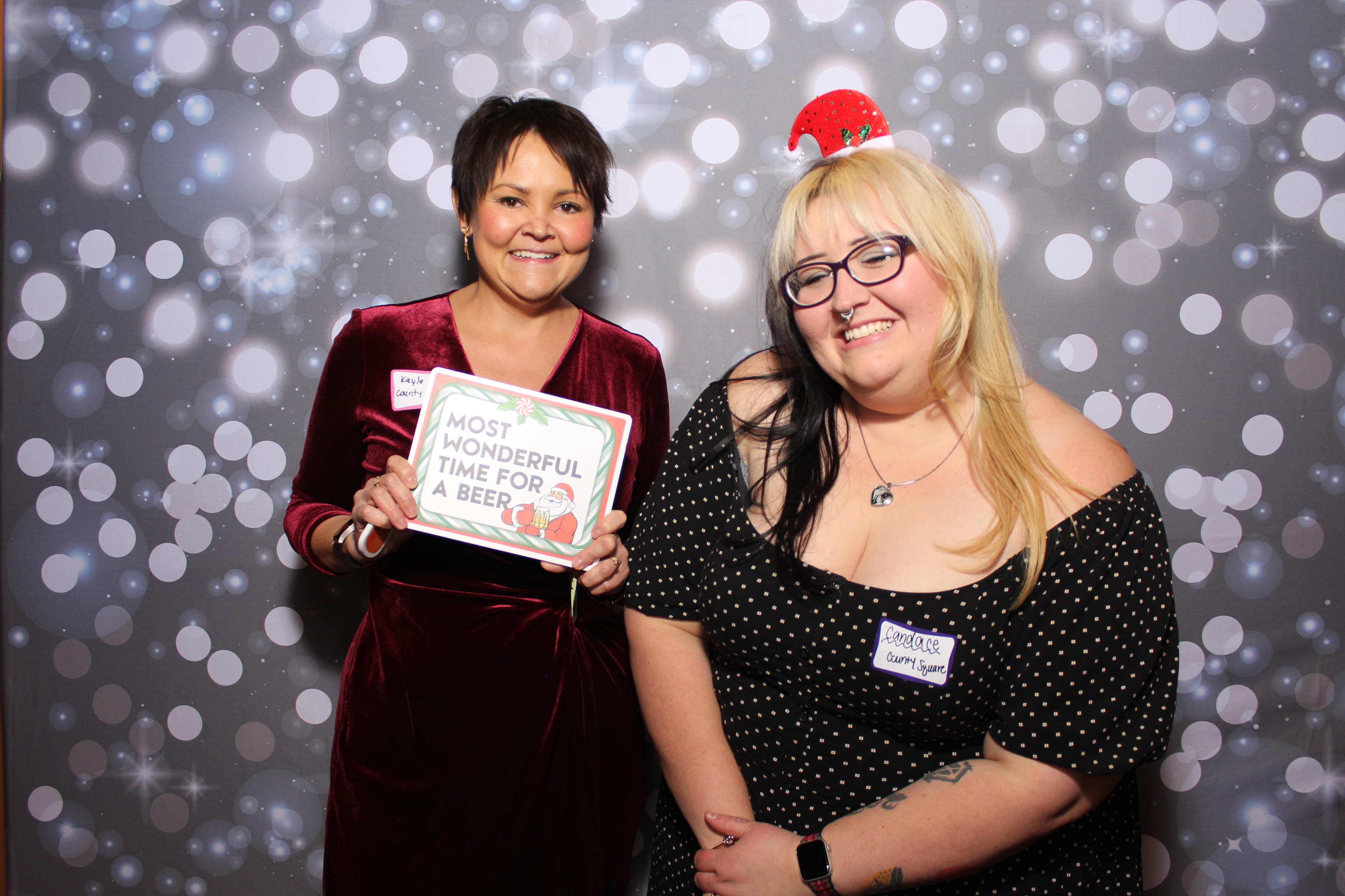 Great Clips Holiday Party | View more photos from the event at gallery.photoboothcincy.com/u/PhotoBoothCincy/Great-Clips-Holiday-Party