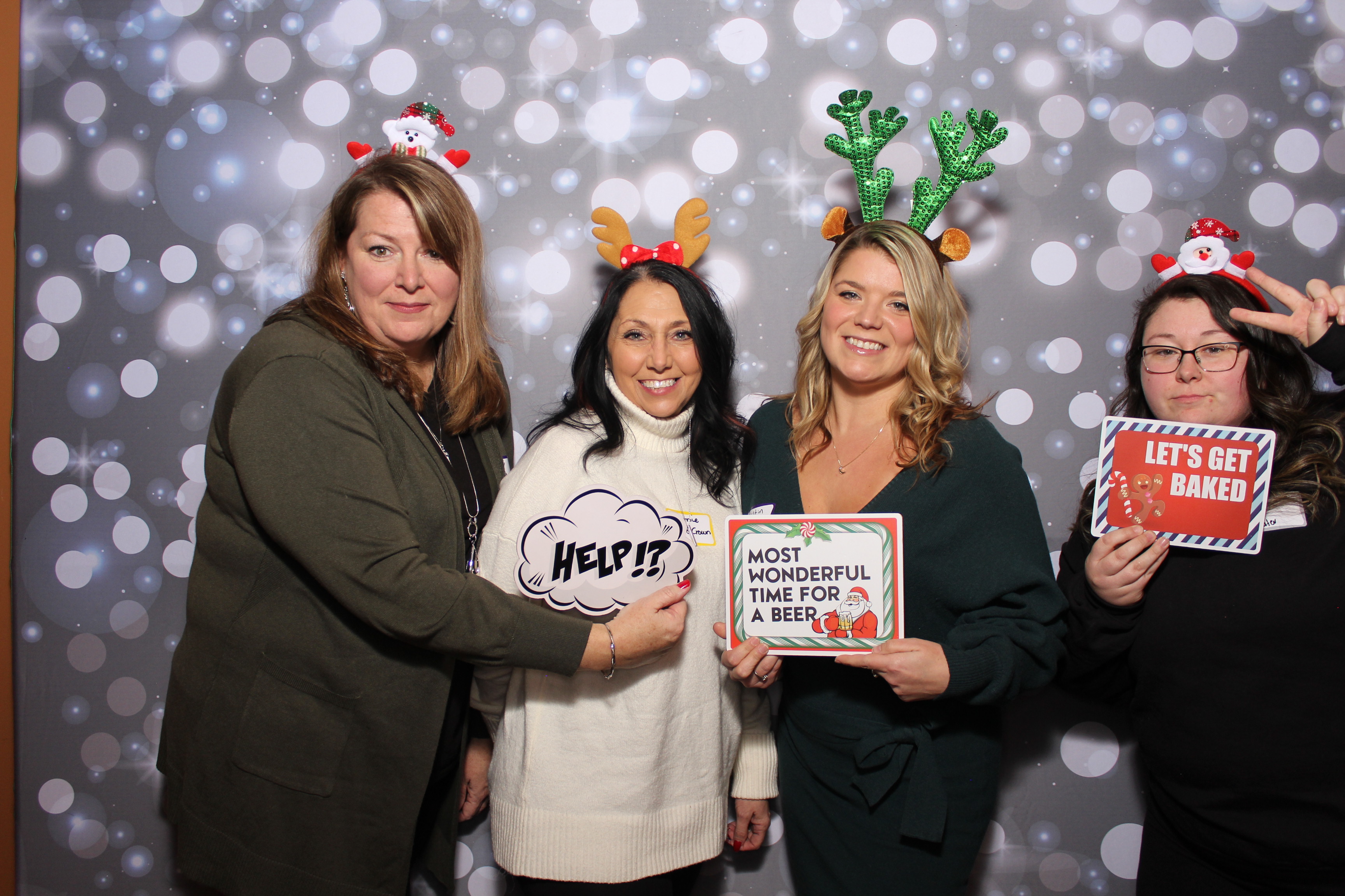 Great Clips Holiday Party | View more photos from the event at gallery.photoboothcincy.com/u/PhotoBoothCincy/Great-Clips-Holiday-Party