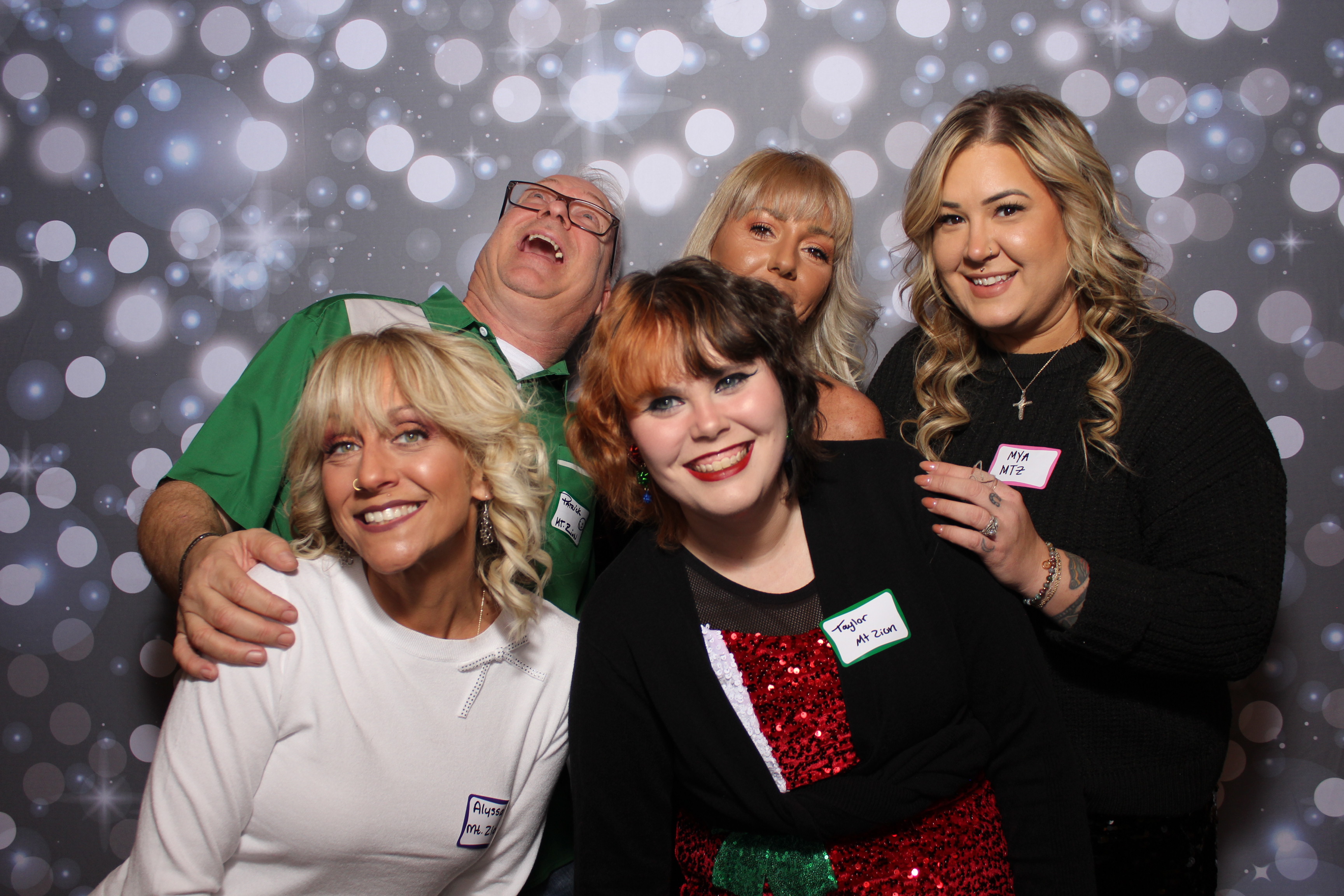 Great Clips Holiday Party | View more photos from the event at gallery.photoboothcincy.com/u/PhotoBoothCincy/Great-Clips-Holiday-Party