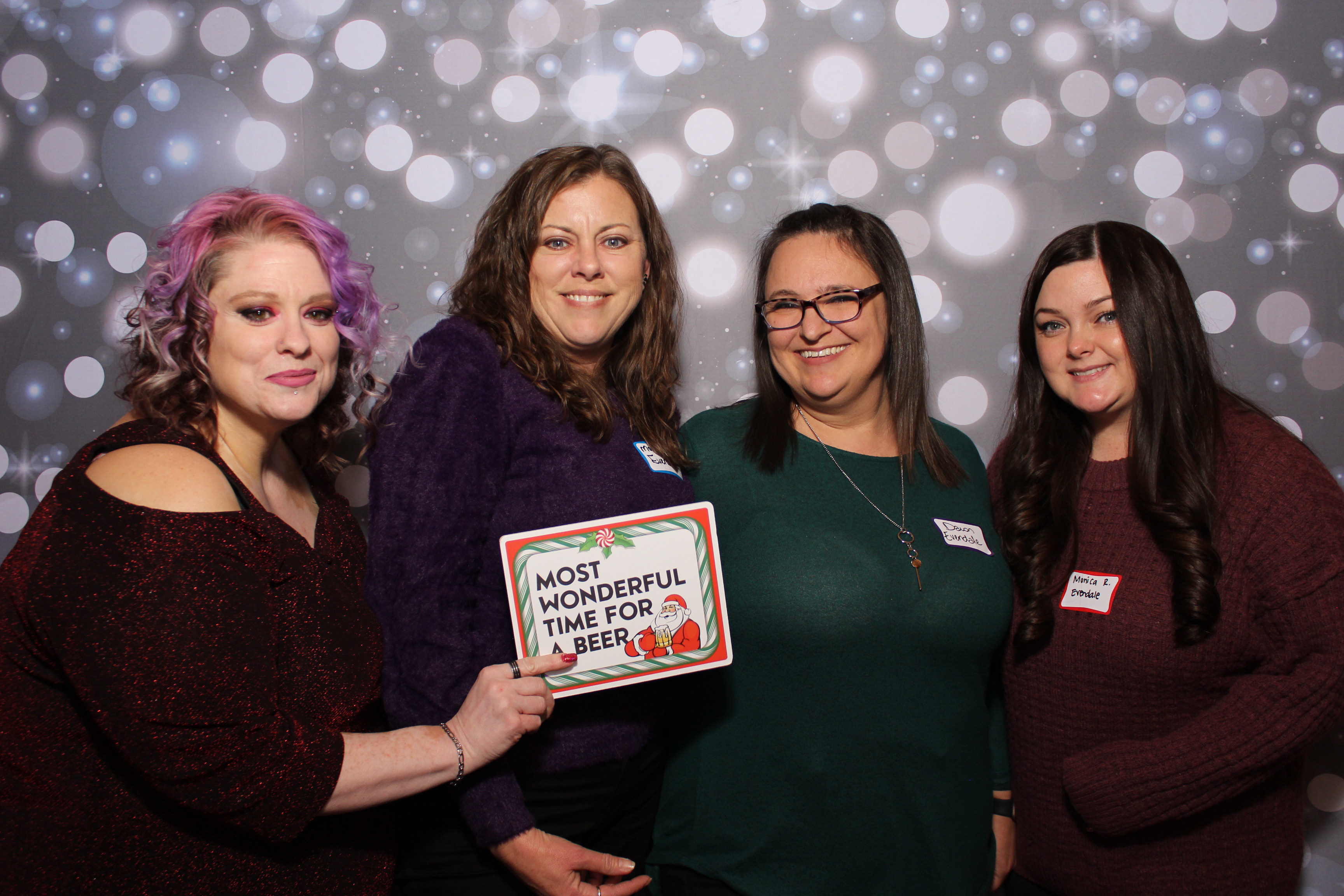 Great Clips Holiday Party | View more photos from the event at gallery.photoboothcincy.com/u/PhotoBoothCincy/Great-Clips-Holiday-Party