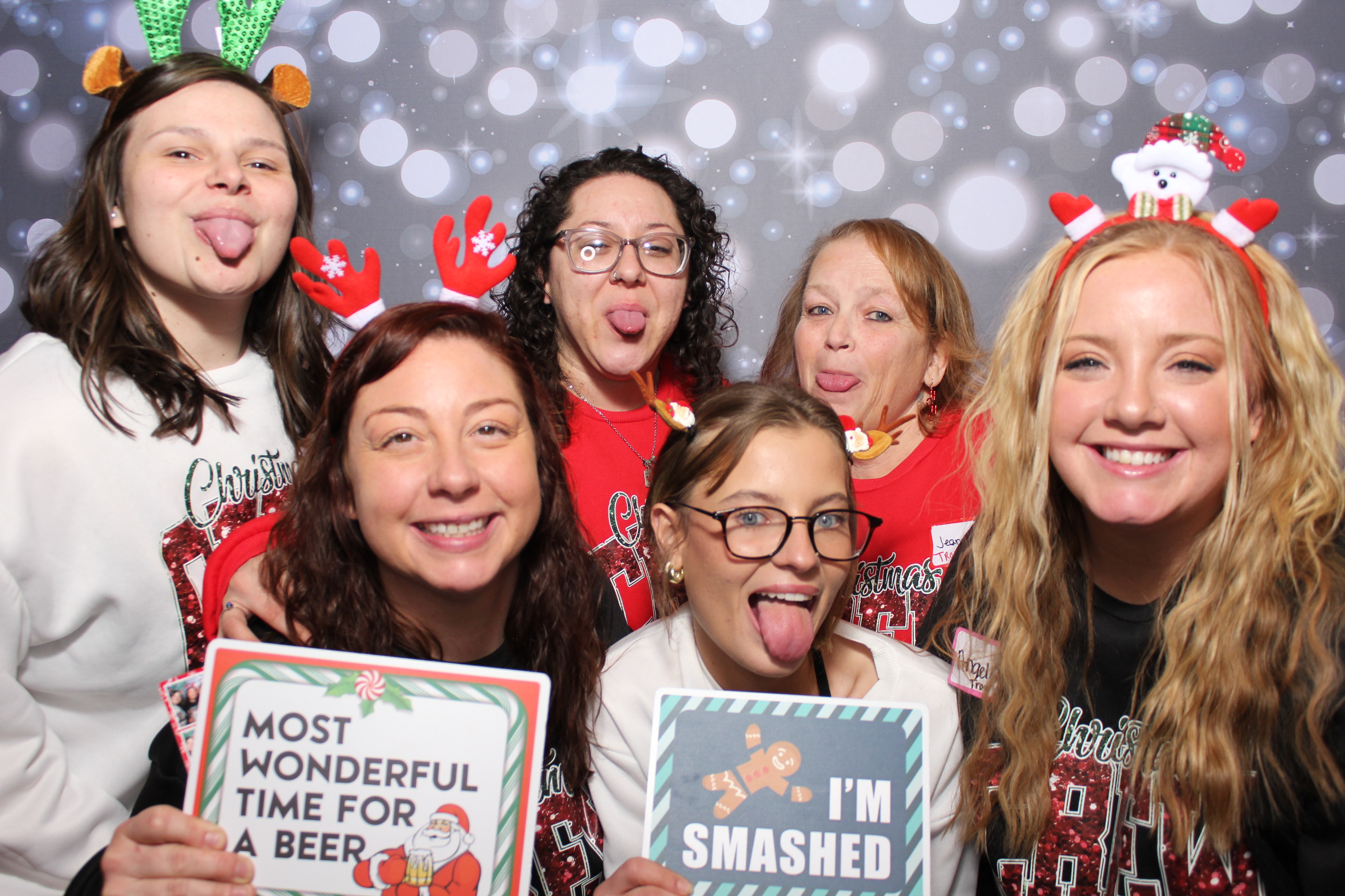 Great Clips Holiday Party | View more photos from the event at gallery.photoboothcincy.com/u/PhotoBoothCincy/Great-Clips-Holiday-Party