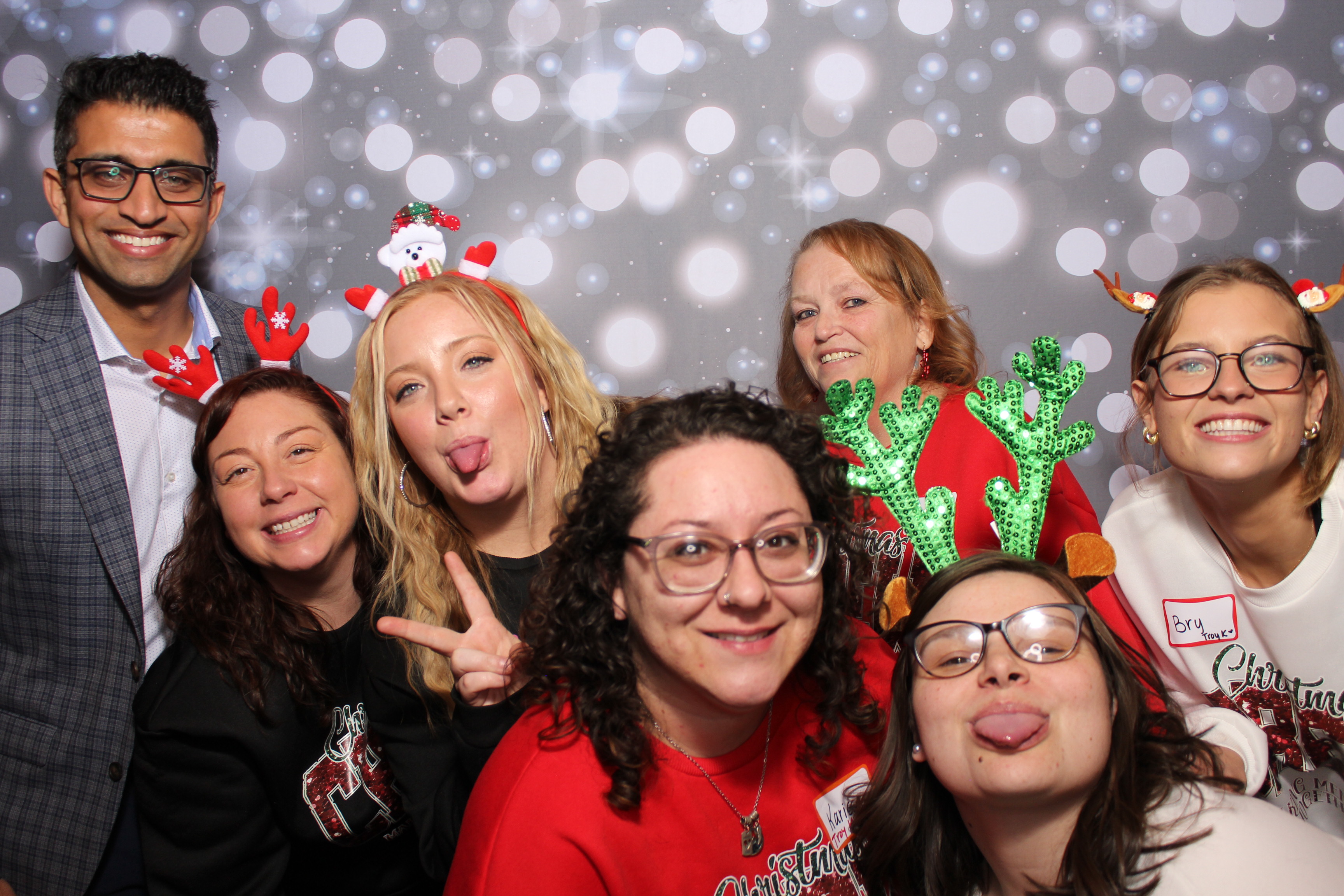 Great Clips Holiday Party | View more photos from the event at gallery.photoboothcincy.com/u/PhotoBoothCincy/Great-Clips-Holiday-Party