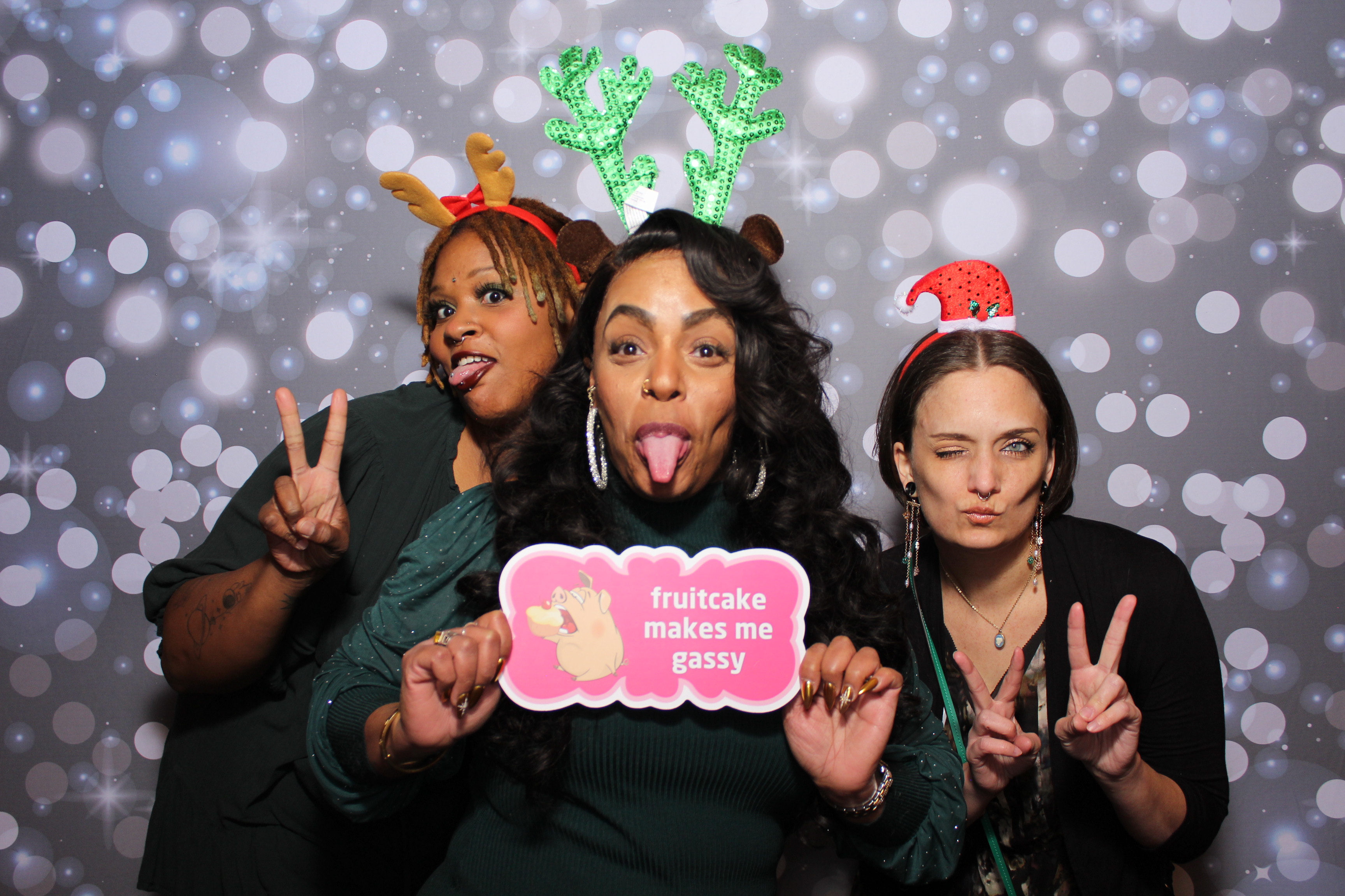 Great Clips Holiday Party | View more photos from the event at gallery.photoboothcincy.com/u/PhotoBoothCincy/Great-Clips-Holiday-Party