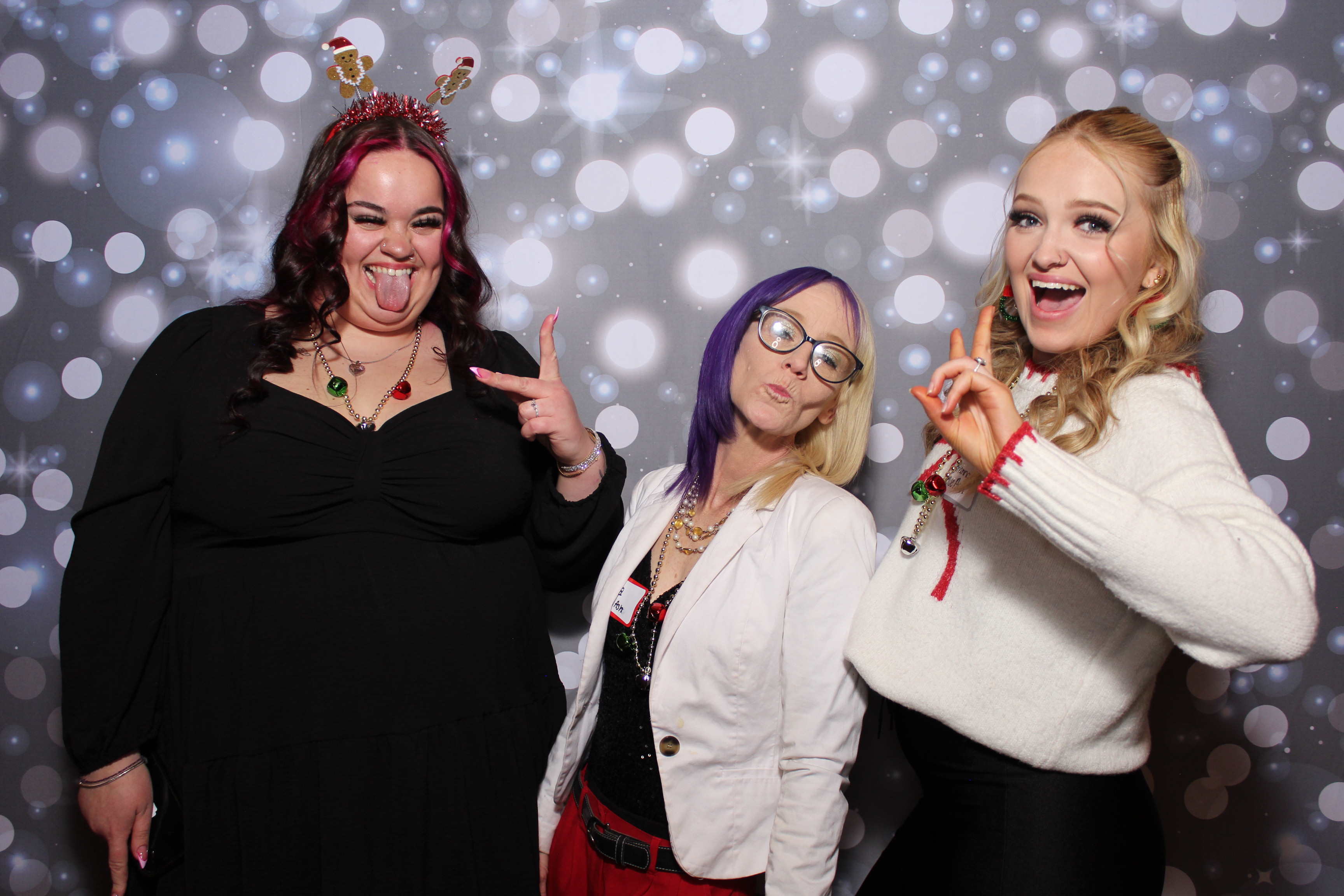 Great Clips Holiday Party | View more photos from the event at gallery.photoboothcincy.com/u/PhotoBoothCincy/Great-Clips-Holiday-Party