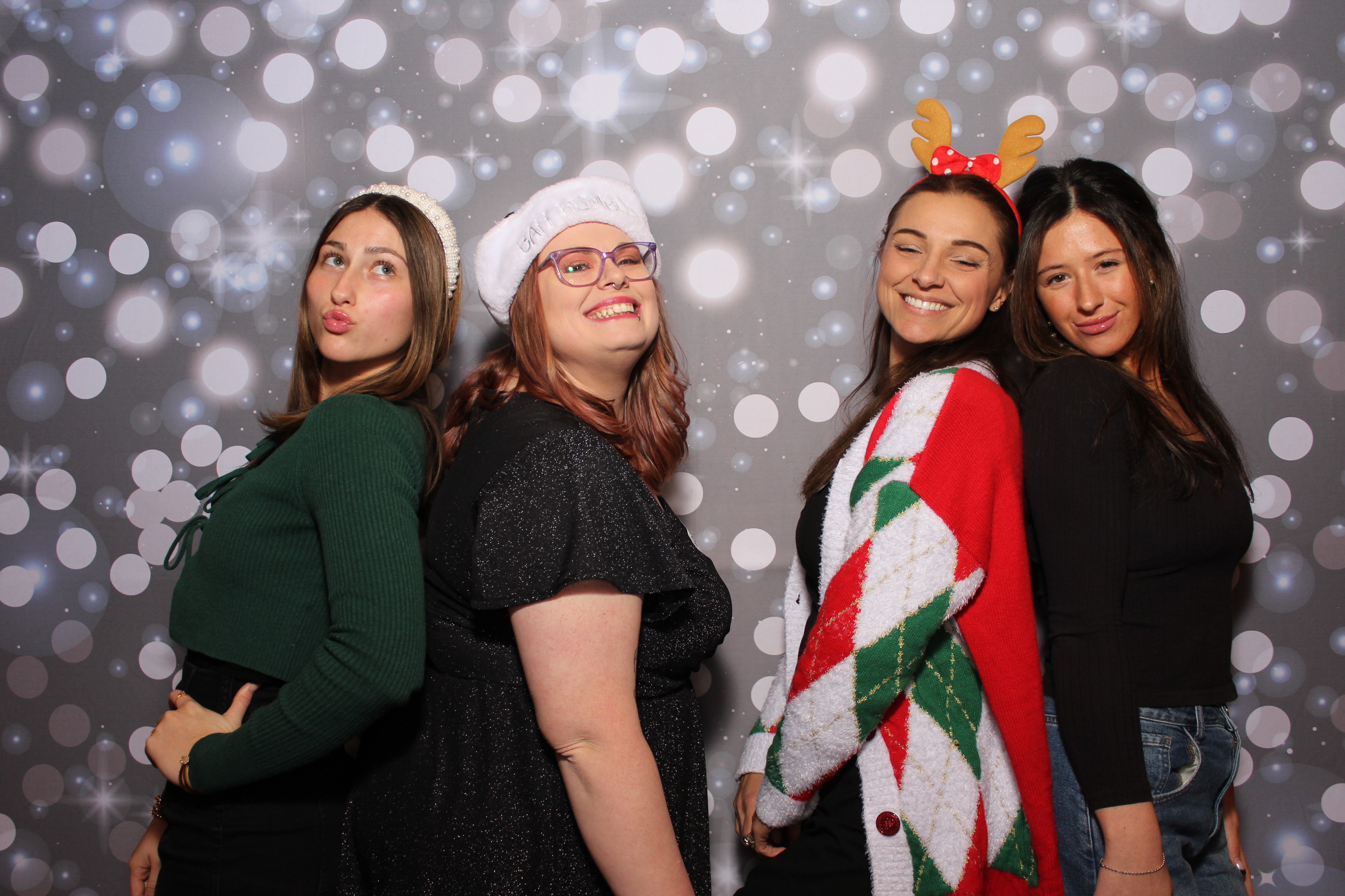 Great Clips Holiday Party | View more photos from the event at gallery.photoboothcincy.com/u/PhotoBoothCincy/Great-Clips-Holiday-Party