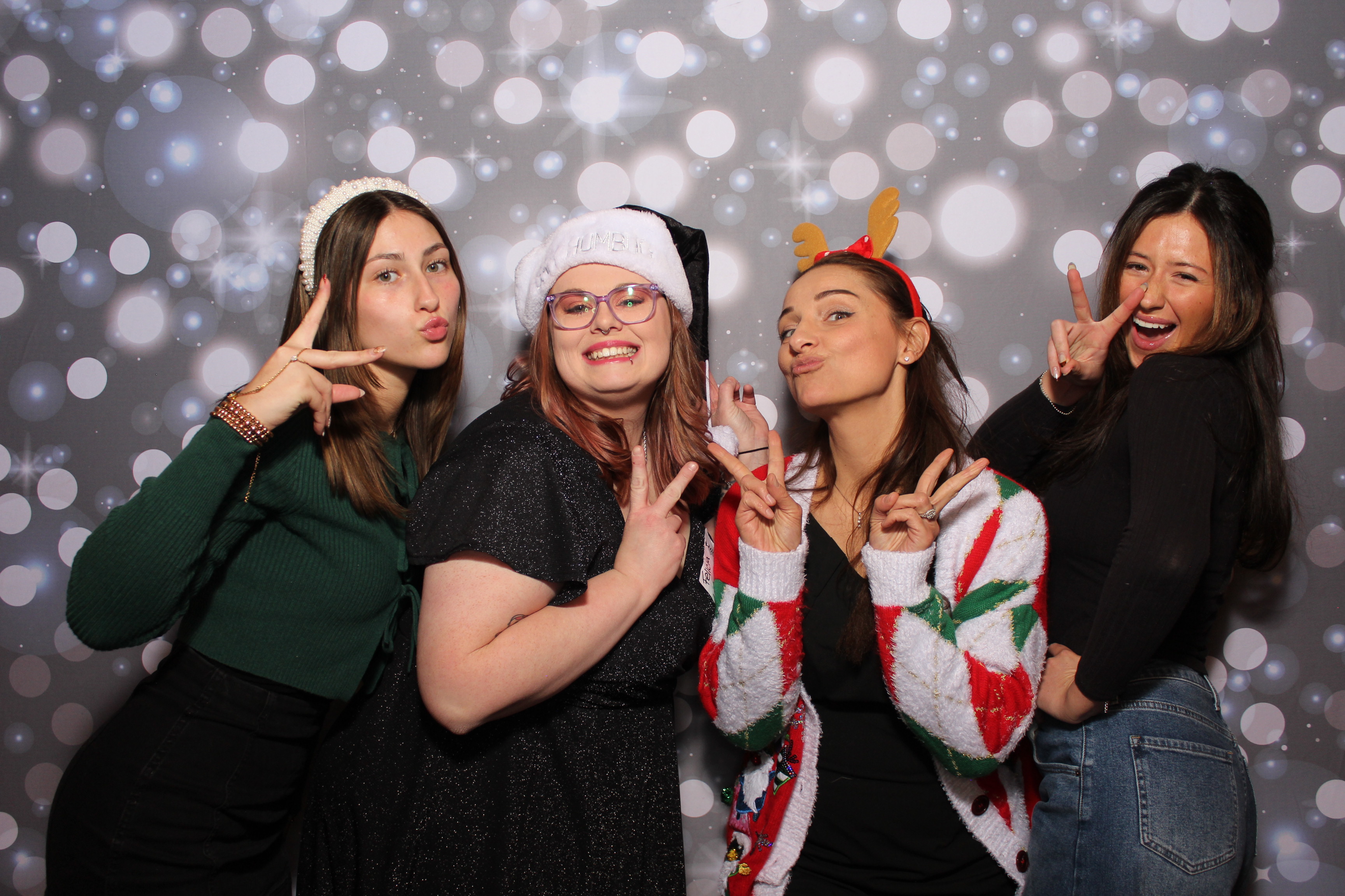 Great Clips Holiday Party | View more photos from the event at gallery.photoboothcincy.com/u/PhotoBoothCincy/Great-Clips-Holiday-Party