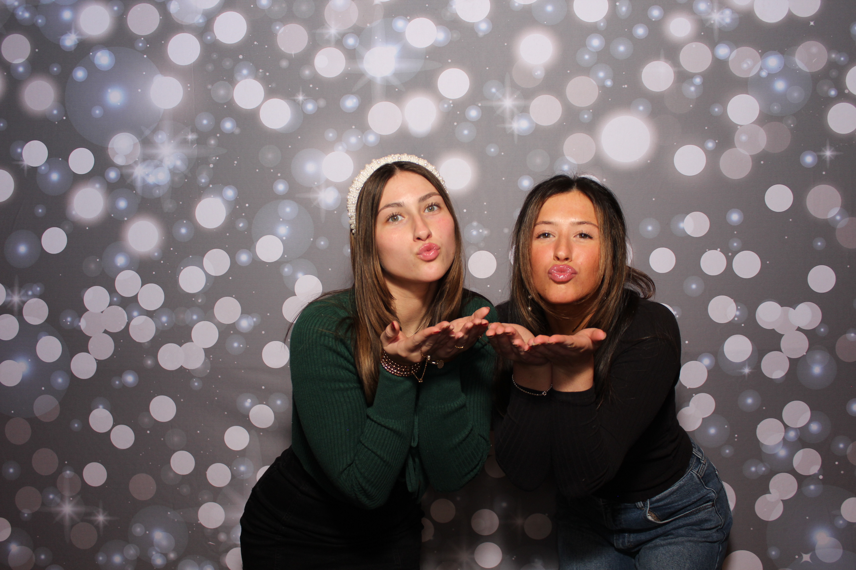 Great Clips Holiday Party | View more photos from the event at gallery.photoboothcincy.com/u/PhotoBoothCincy/Great-Clips-Holiday-Party