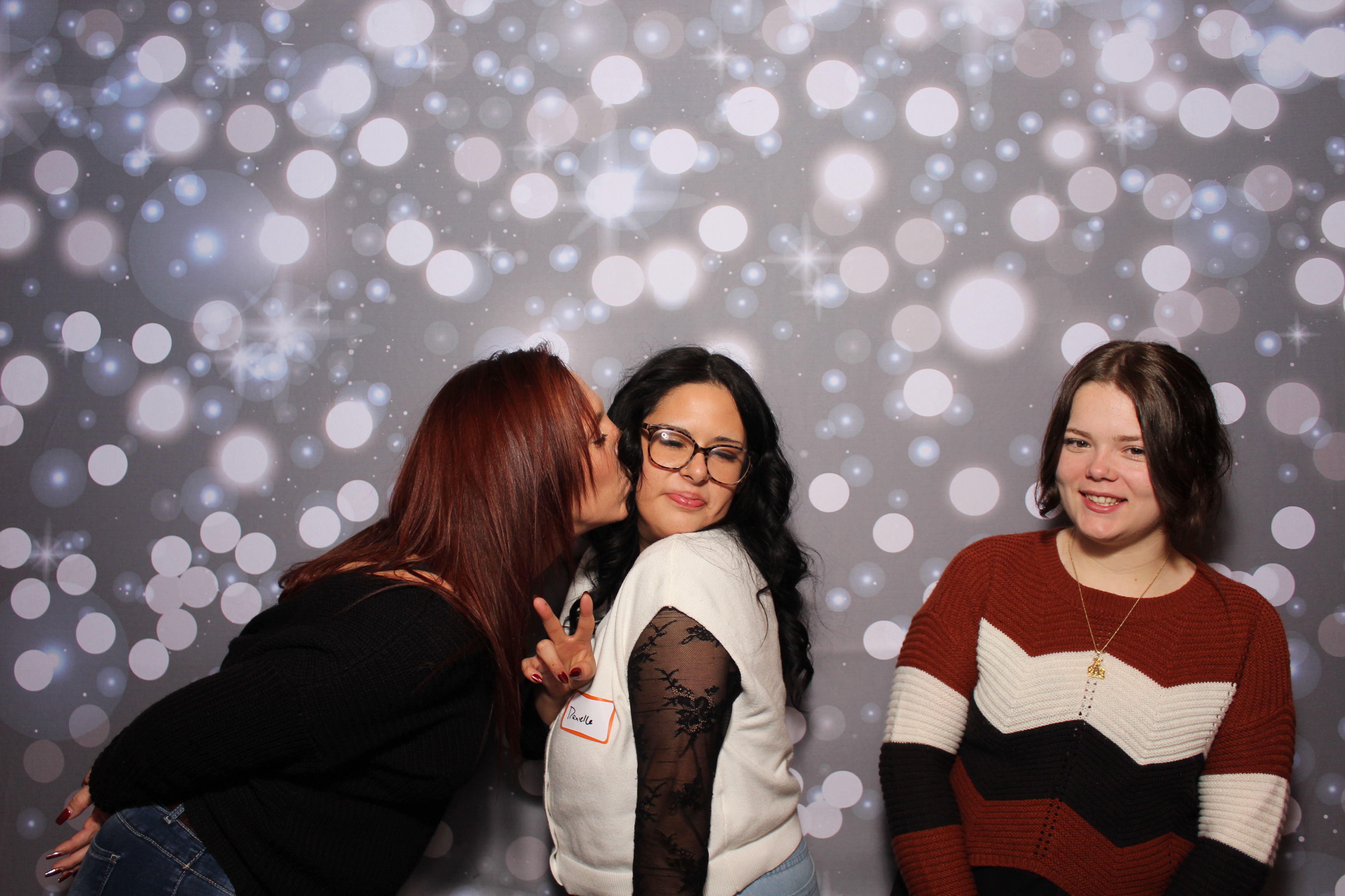 Great Clips Holiday Party | View more photos from the event at gallery.photoboothcincy.com/u/PhotoBoothCincy/Great-Clips-Holiday-Party