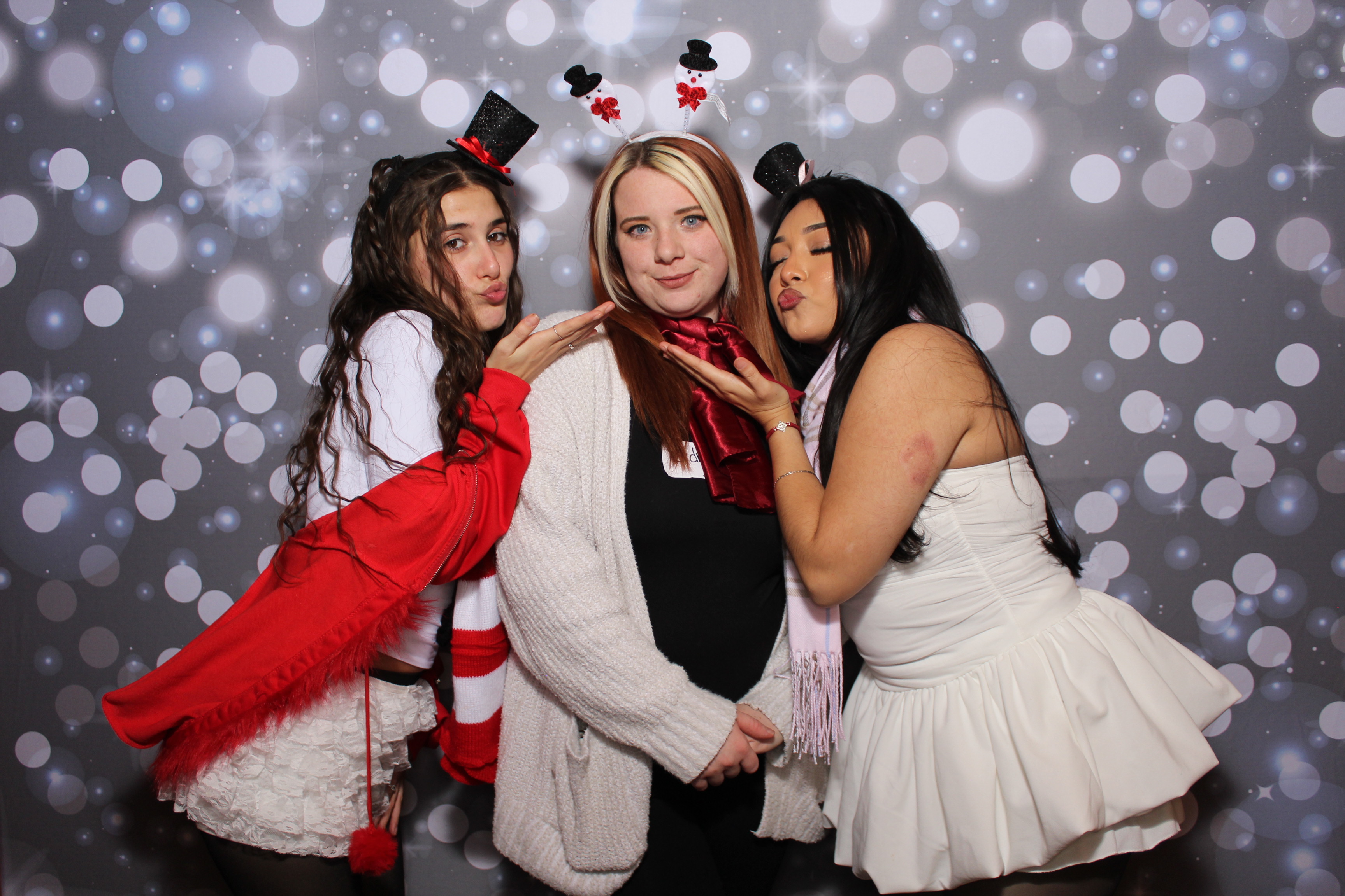 Great Clips Holiday Party | View more photos from the event at gallery.photoboothcincy.com/u/PhotoBoothCincy/Great-Clips-Holiday-Party