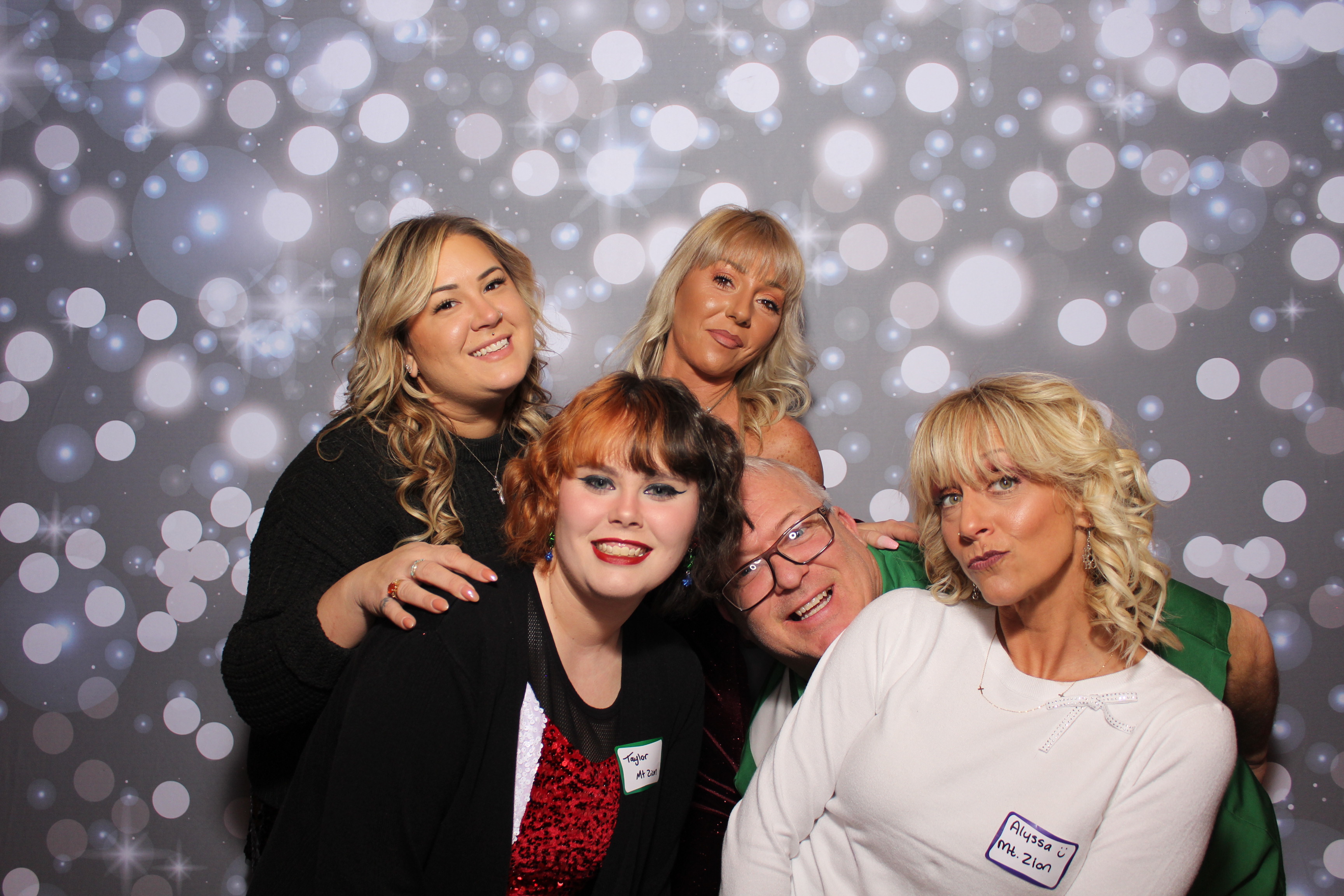 Great Clips Holiday Party | View more photos from the event at gallery.photoboothcincy.com/u/PhotoBoothCincy/Great-Clips-Holiday-Party