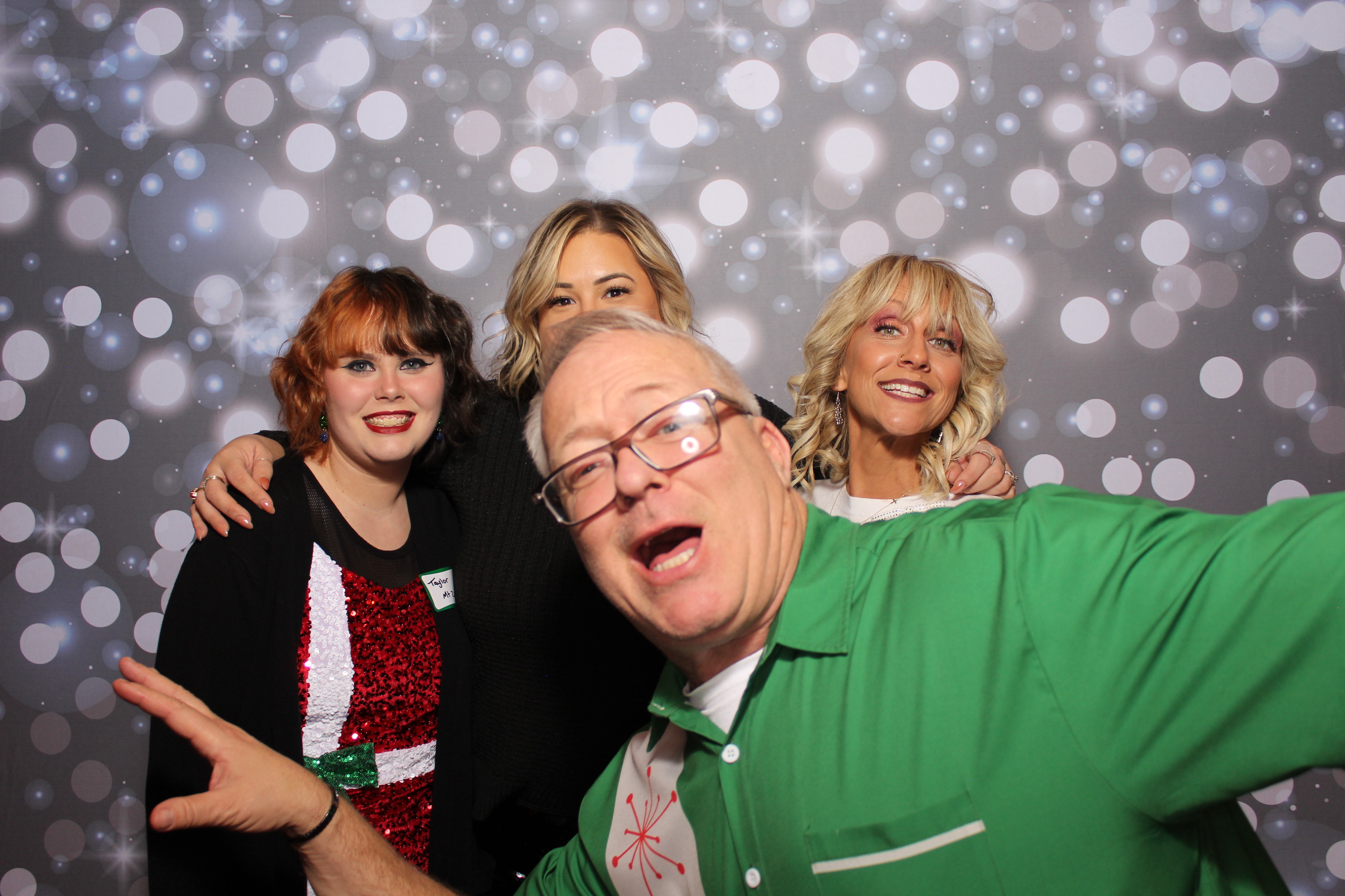 Great Clips Holiday Party | View more photos from the event at gallery.photoboothcincy.com/u/PhotoBoothCincy/Great-Clips-Holiday-Party