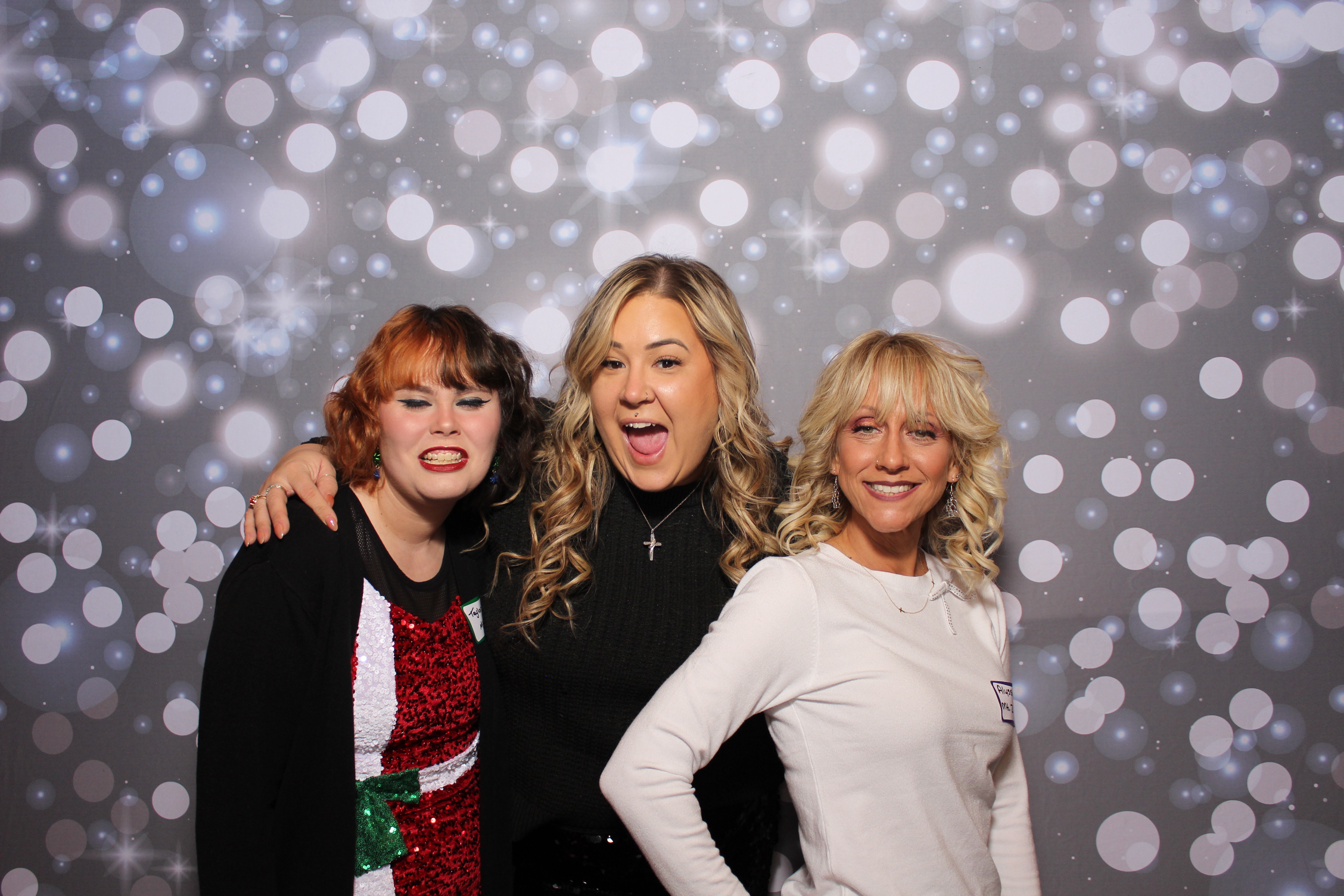 Great Clips Holiday Party | View more photos from the event at gallery.photoboothcincy.com/u/PhotoBoothCincy/Great-Clips-Holiday-Party