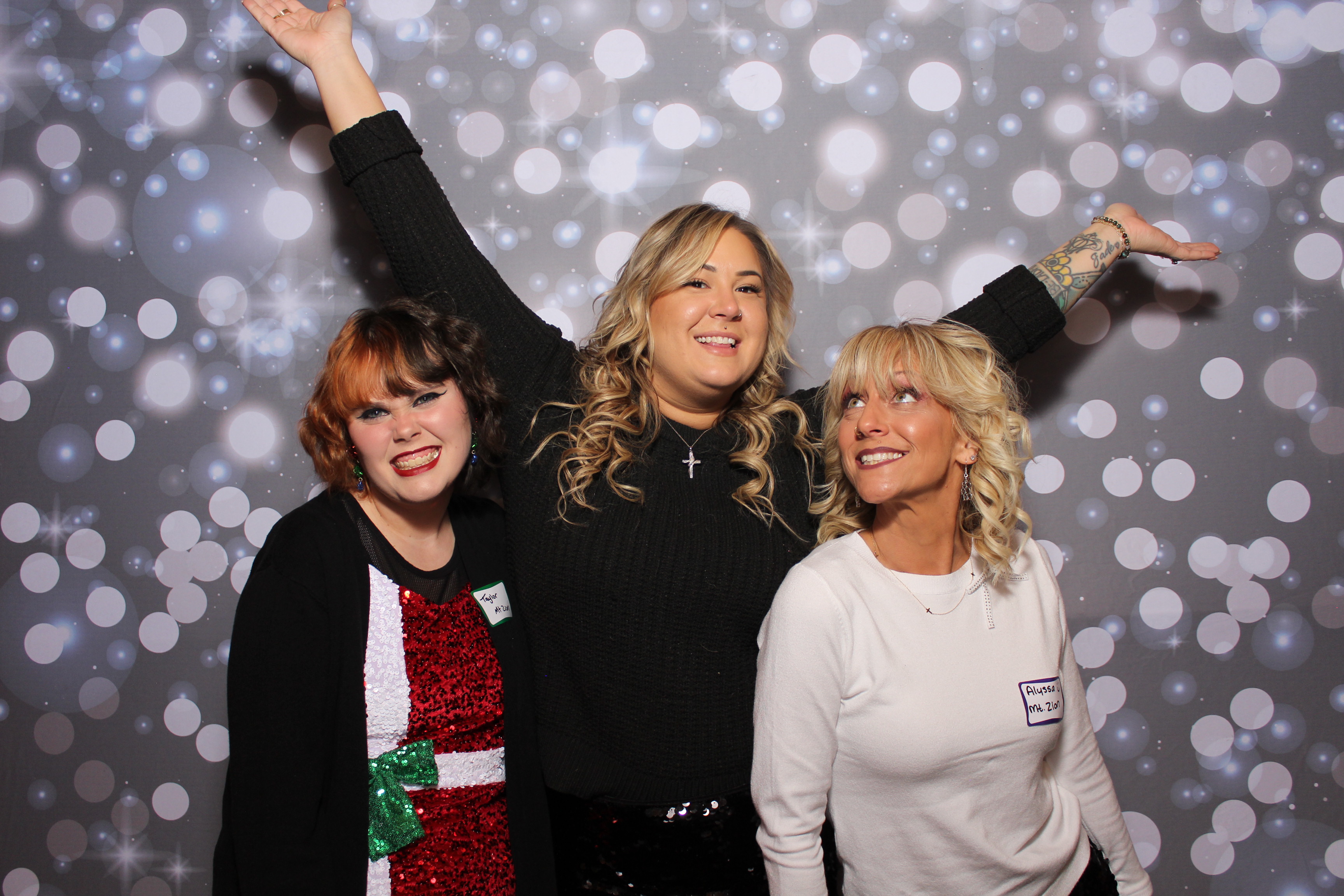 Great Clips Holiday Party | View more photos from the event at gallery.photoboothcincy.com/u/PhotoBoothCincy/Great-Clips-Holiday-Party