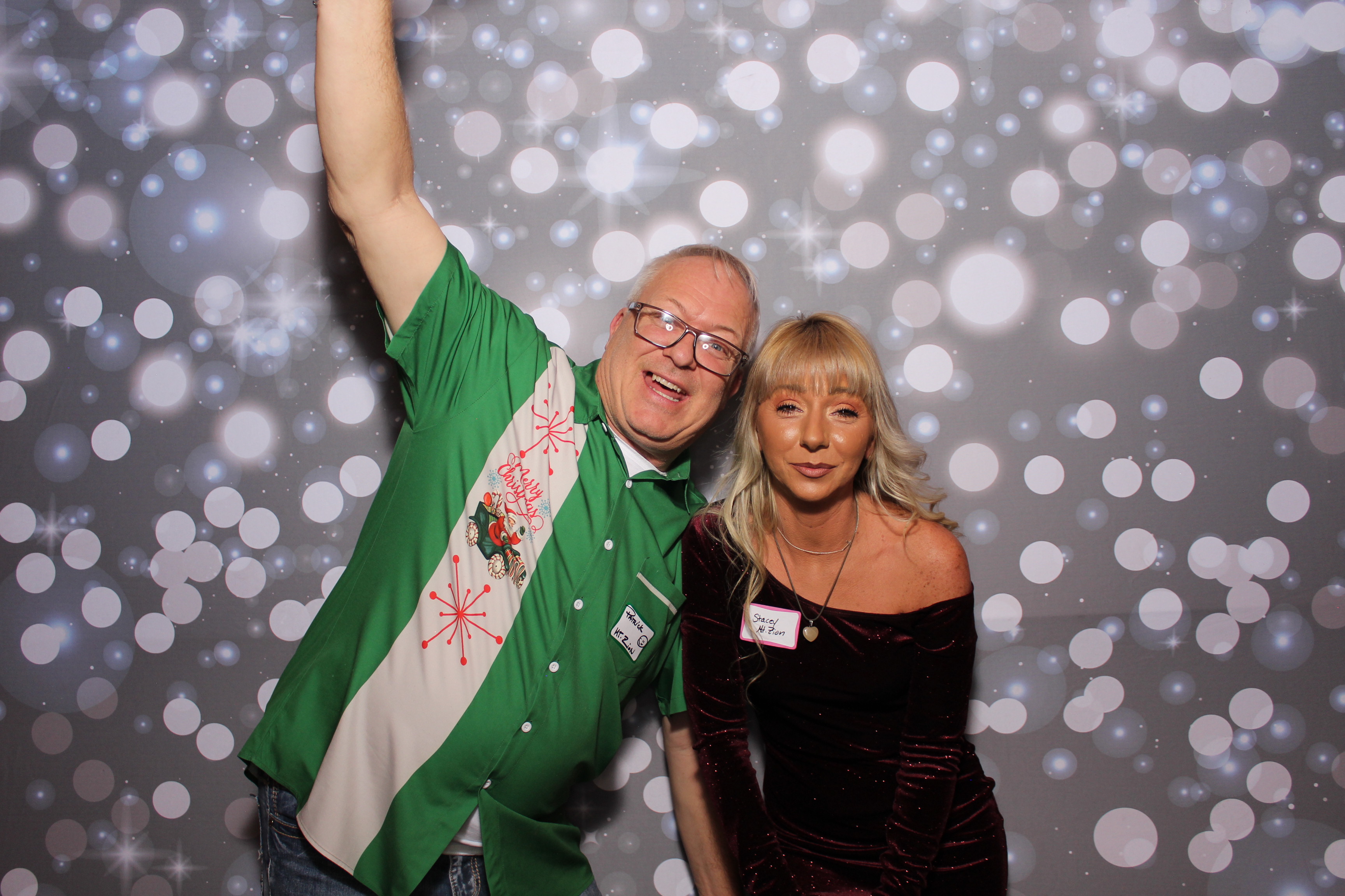 Great Clips Holiday Party | View more photos from the event at gallery.photoboothcincy.com/u/PhotoBoothCincy/Great-Clips-Holiday-Party