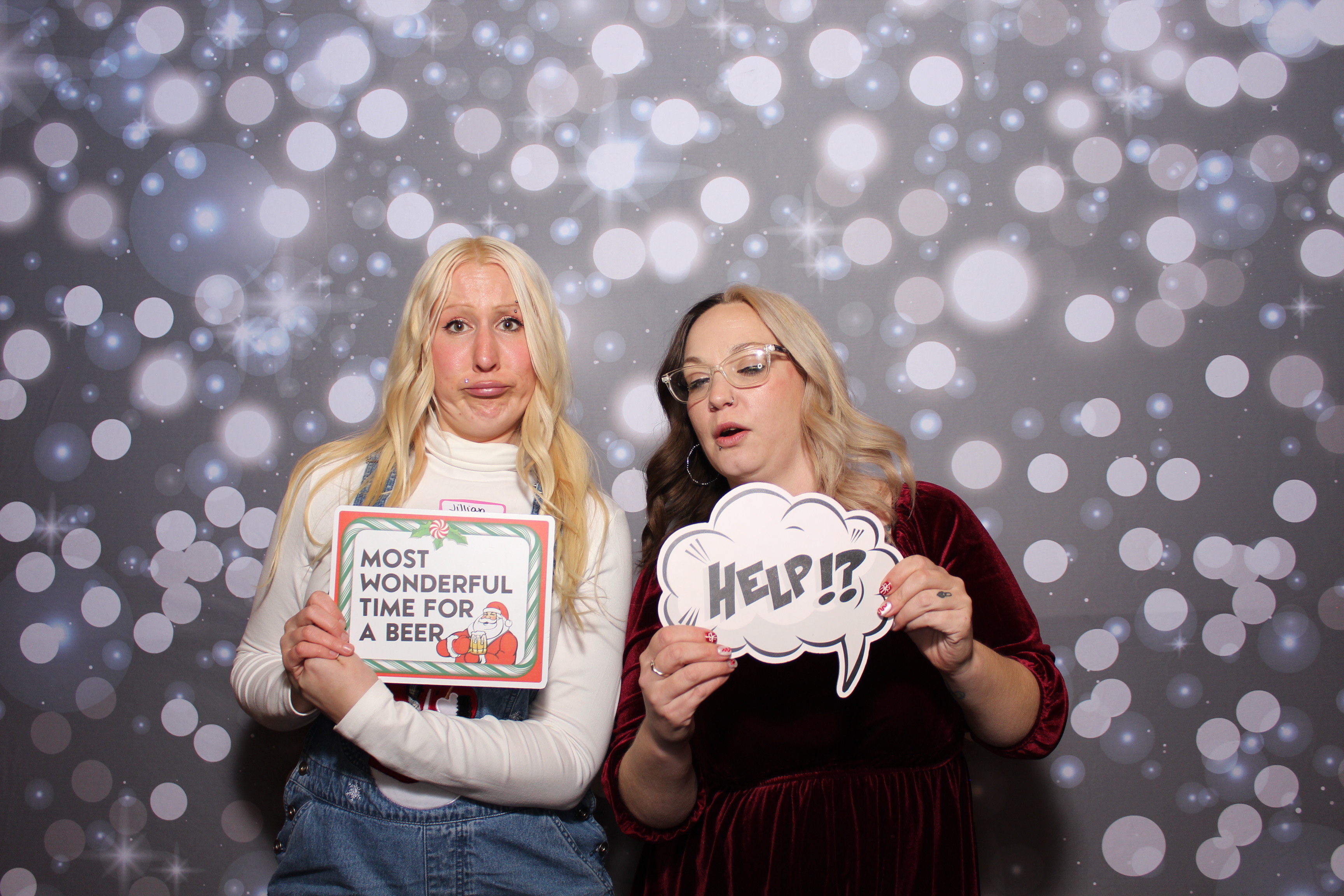 Great Clips Holiday Party | View more photos from the event at gallery.photoboothcincy.com/u/PhotoBoothCincy/Great-Clips-Holiday-Party